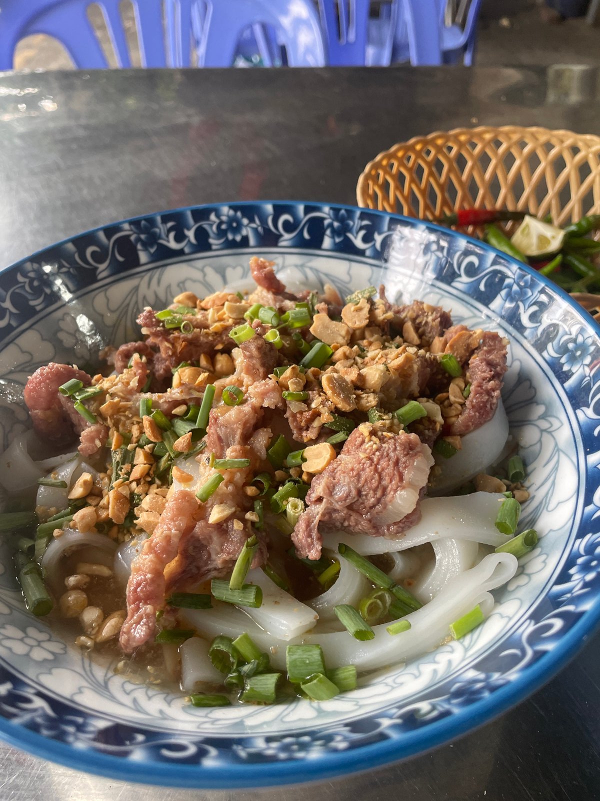 Cat cafe visit and street noodles in Đà Nẵng