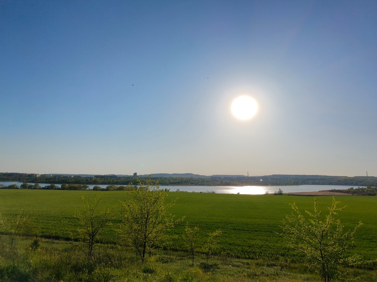 Sunny spring landscape documented near Kryvyi Rih, Ukraine