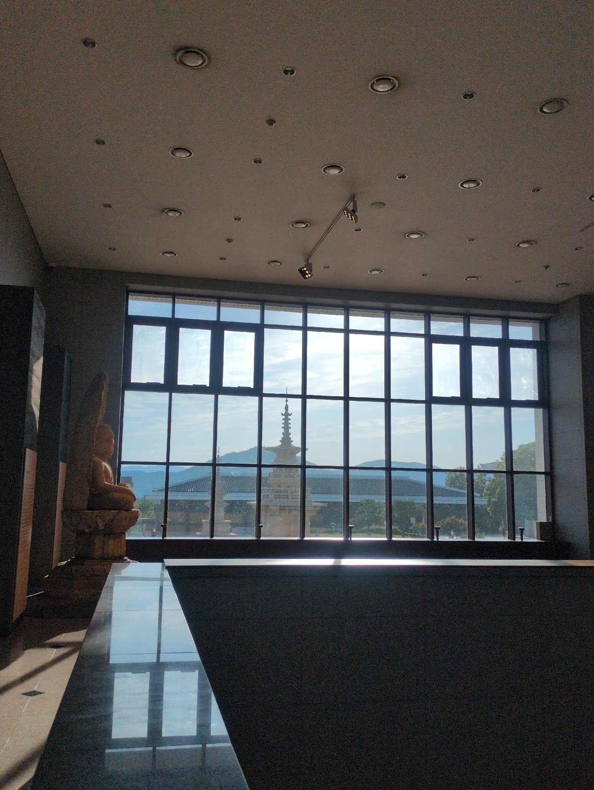 Morning visit to Gyeongju National Museum captures ancient Korean artifacts