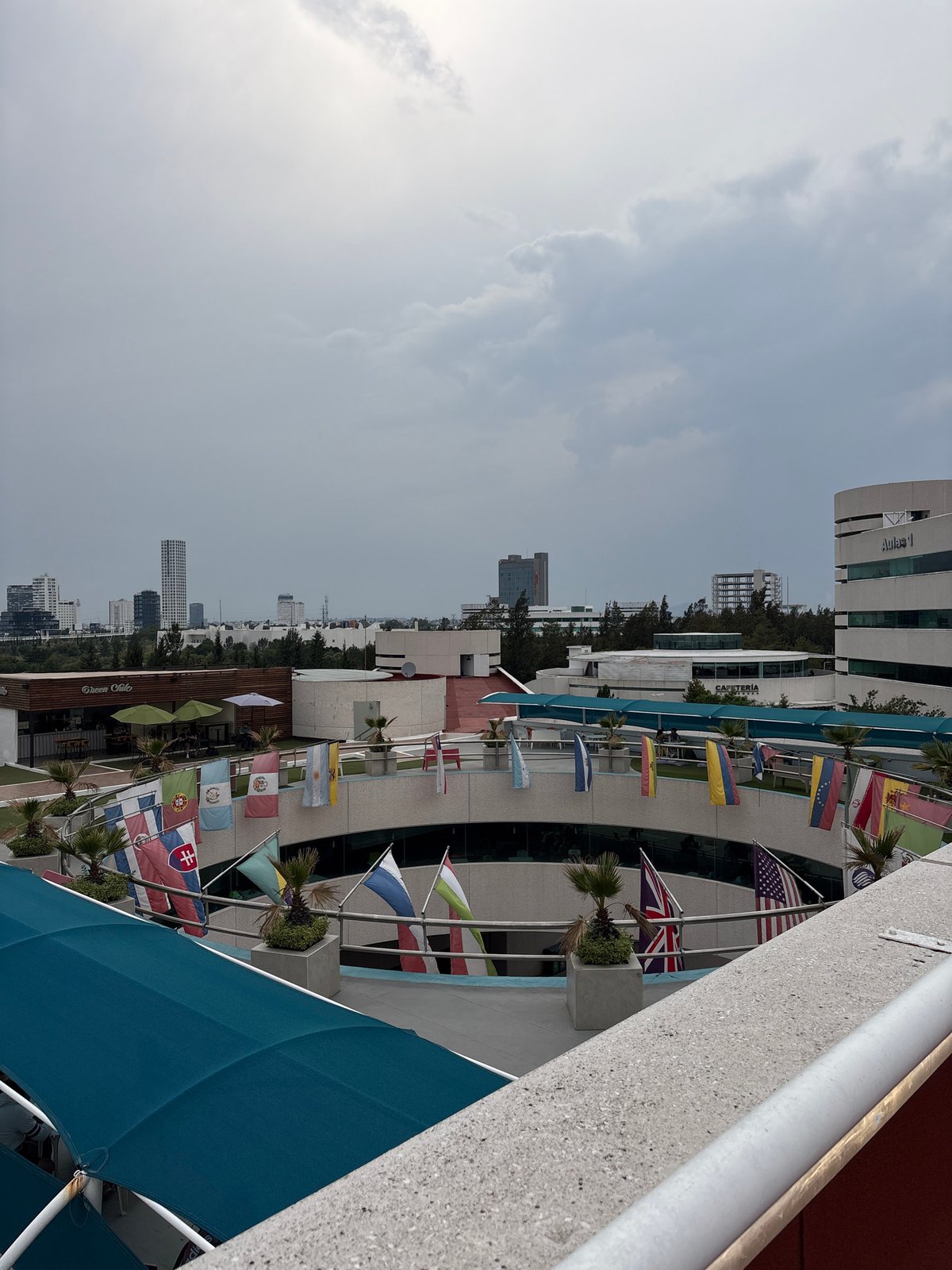 Evening leisure activities documented in Puebla, Mexico