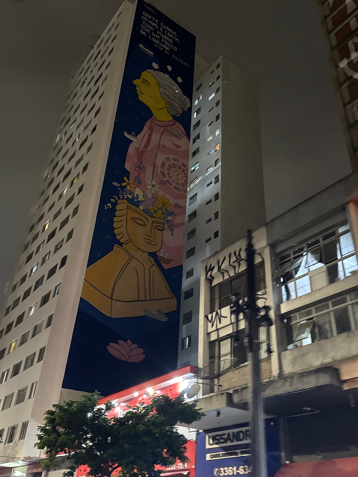 São Paulo nighttime architecture and street art documented