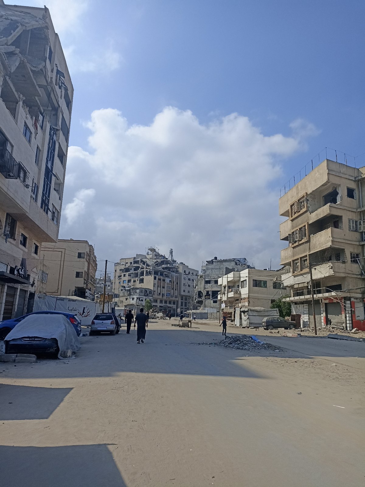 Gaza City streets show extensive building damage and rubble