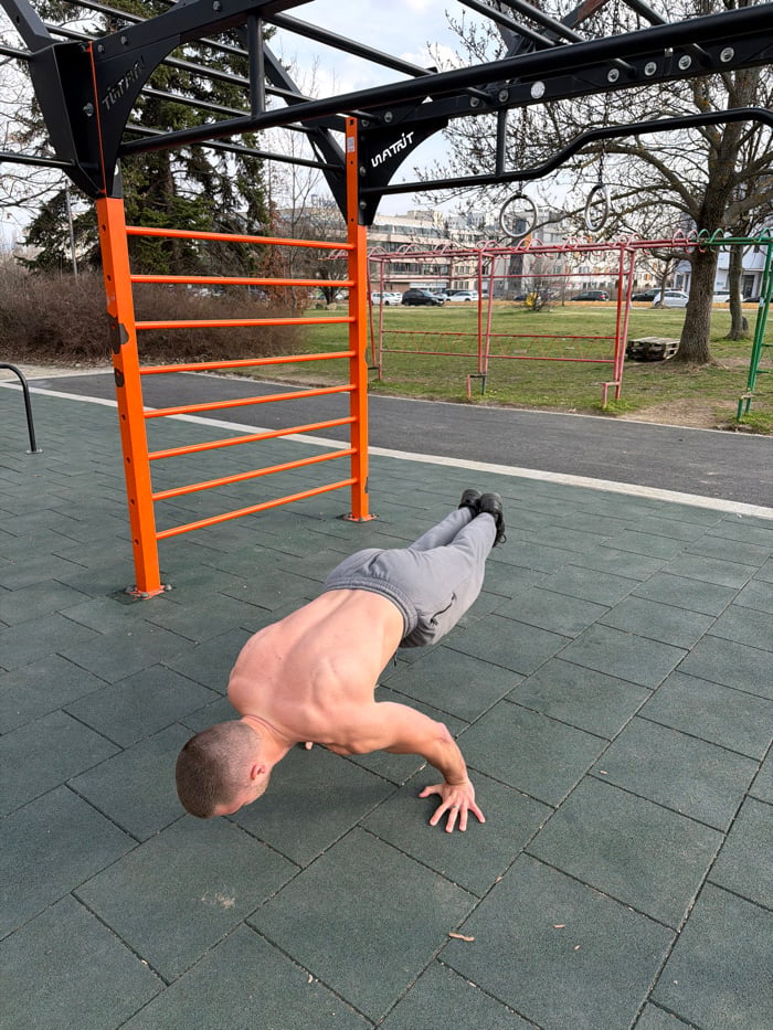 Sofia residents document ordinary afternoon moments across city