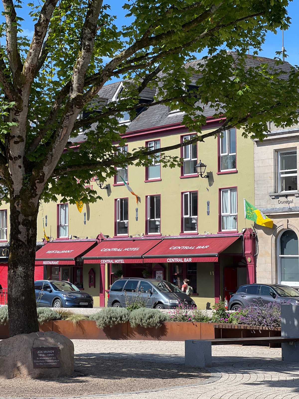 Donegal town centre: hotels, flowers, and a castle bar