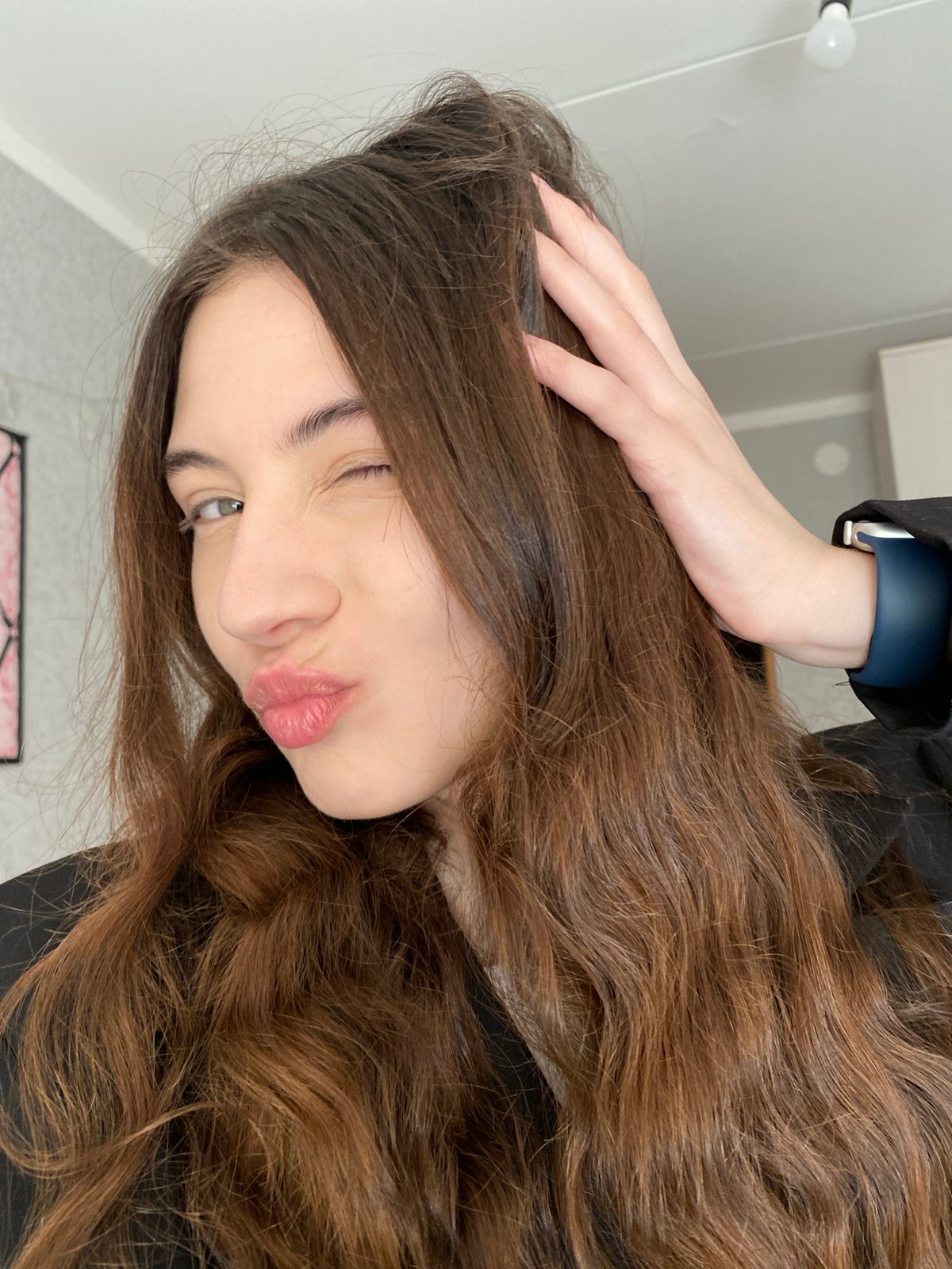 Woman Takes Morning Selfies in Votkinsk