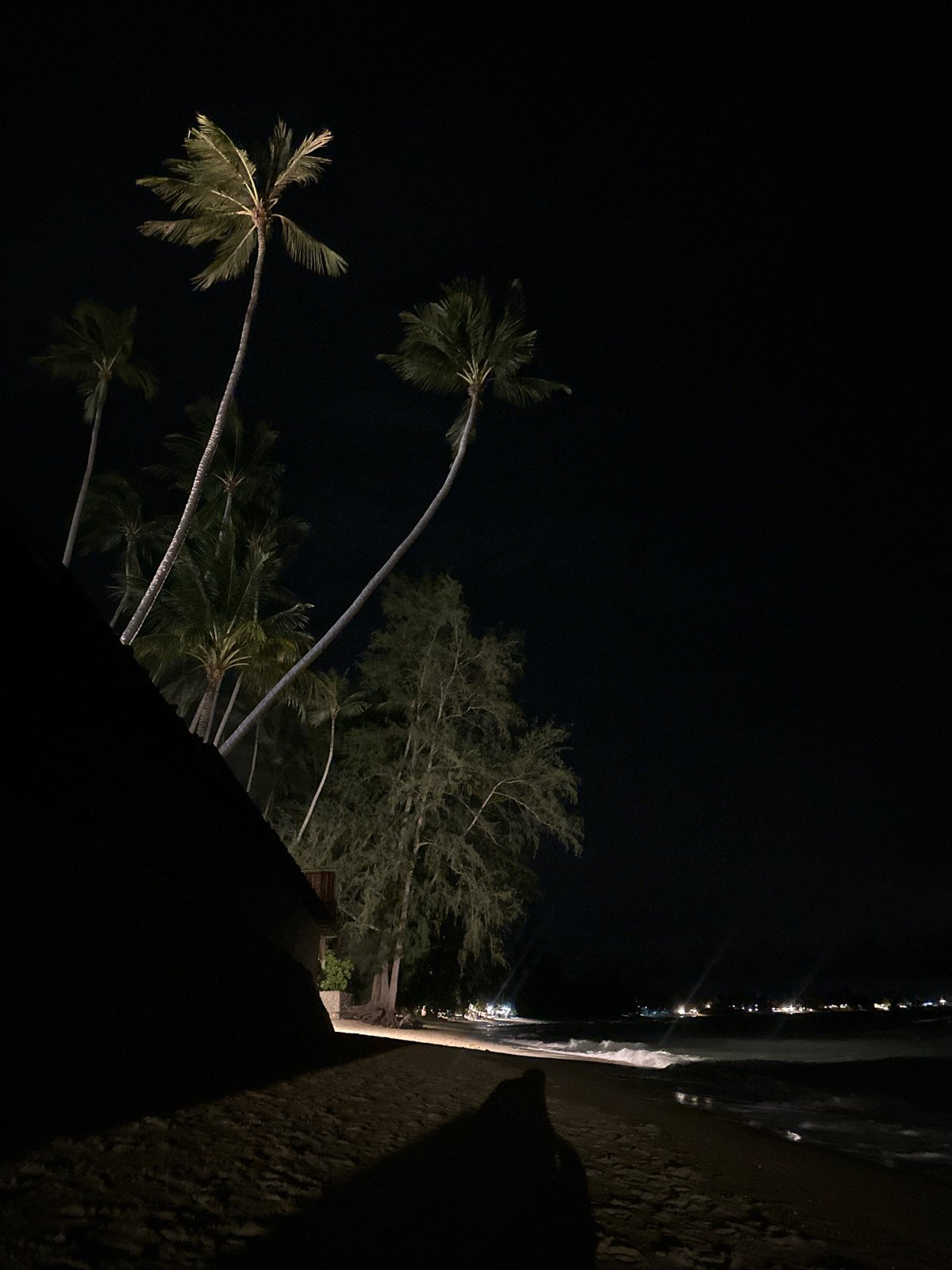 Solitary nighttime beach walk documented in Baan Lipa Noi, Thailand