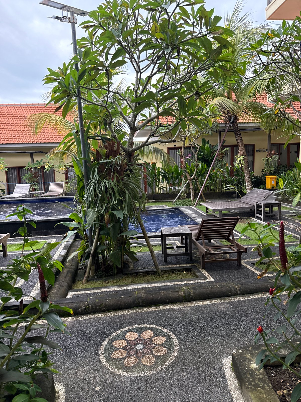 Resort courtyard scene documented in Kuta Selatan, Indonesia
