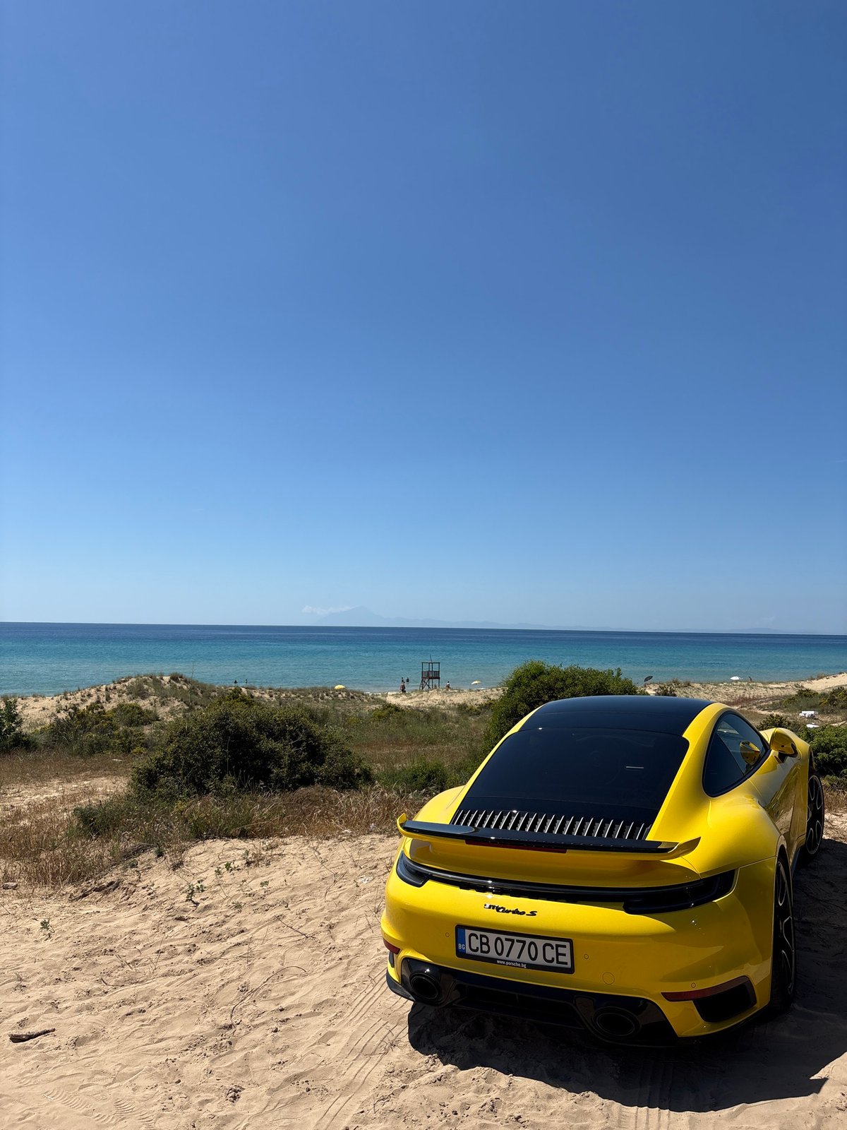 Yellow Porsche spotted at Greek beach near Nea Peramos