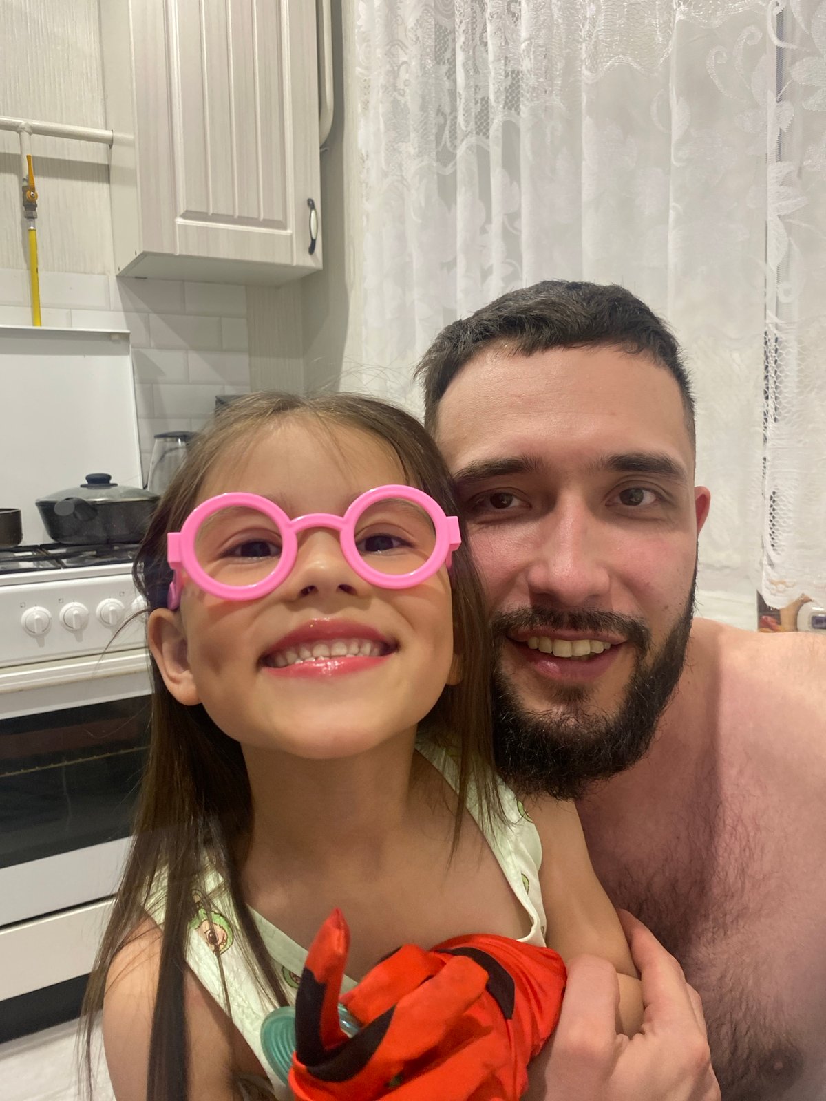 Family photo session captured in Chaikovsky home