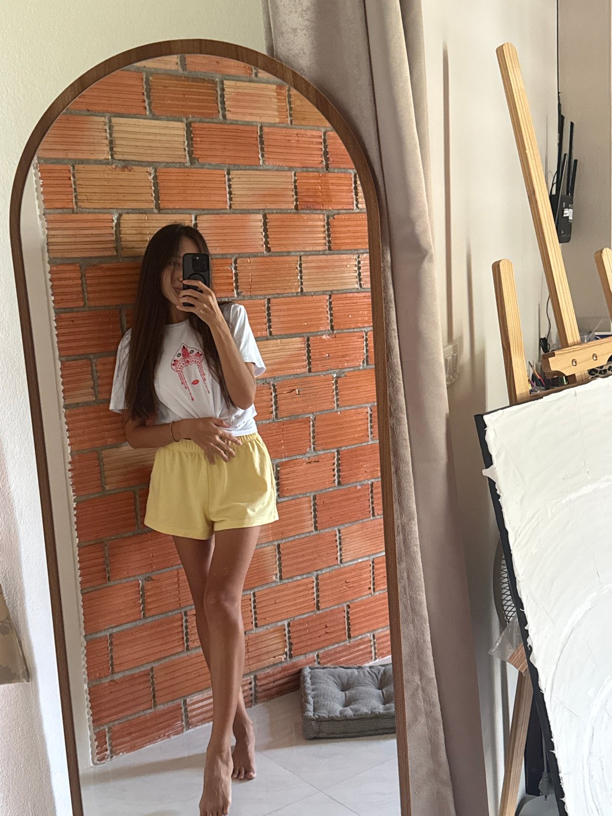 Lazy afternoon at home: selfies, a dog, and snacks
