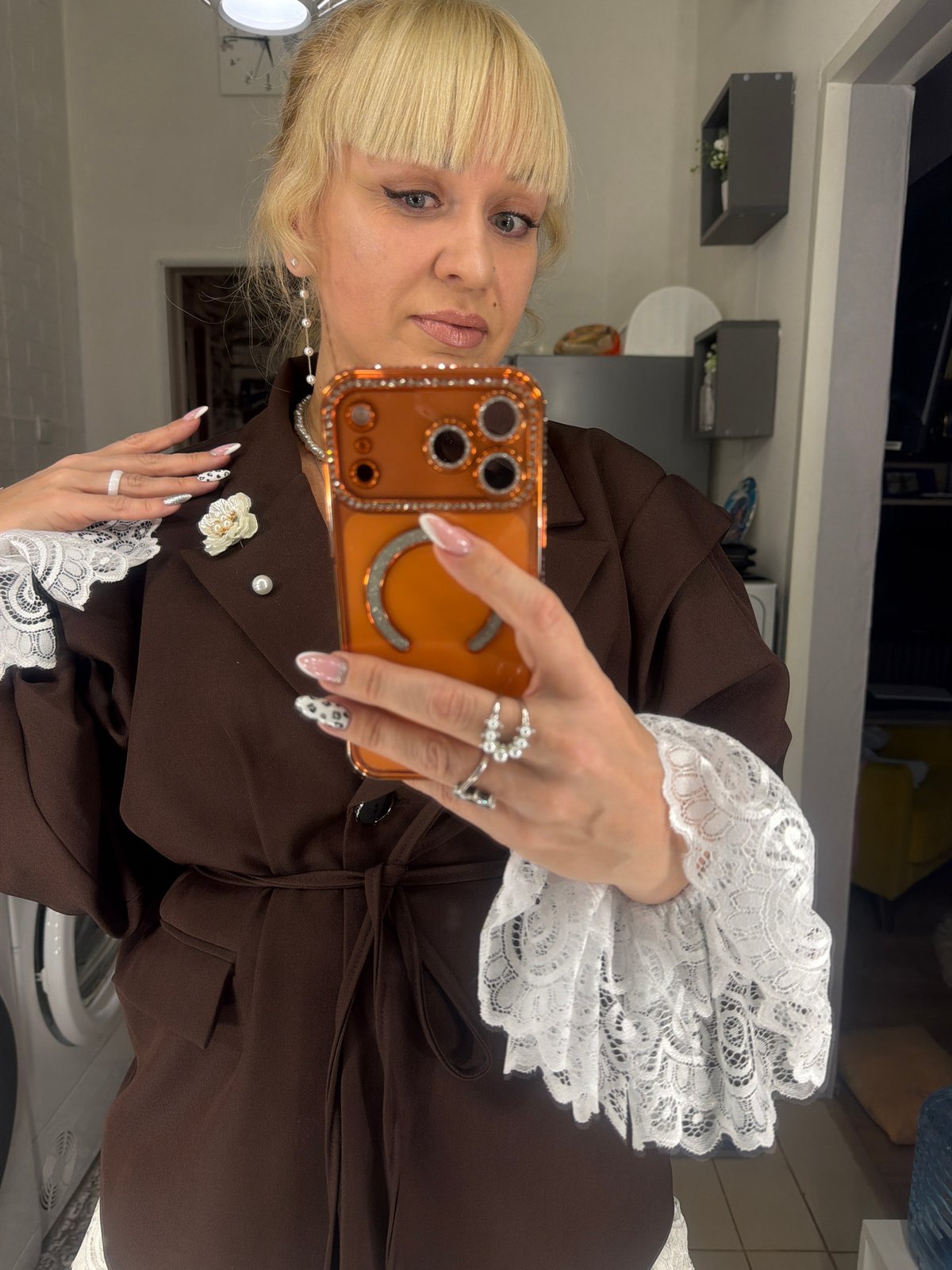 Selfie moments captured across Chaikovsky salons Friday afternoon