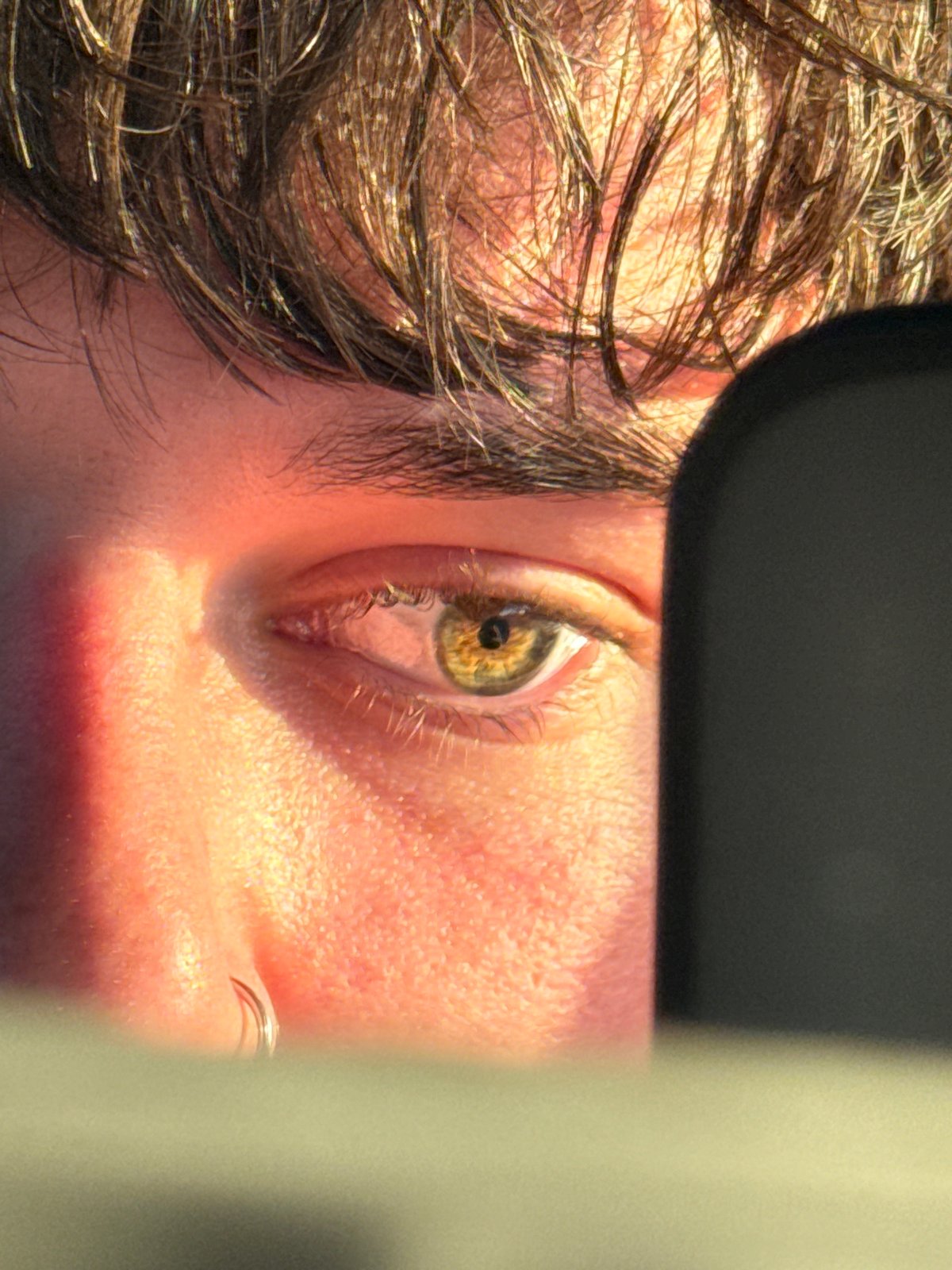 Personal portraits and urban sunset documented in 21-minute span