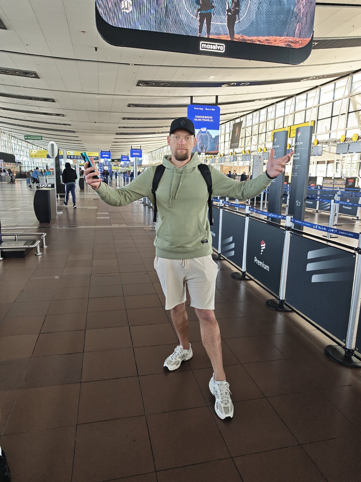 Afternoon scenes inside Santiago International Airport