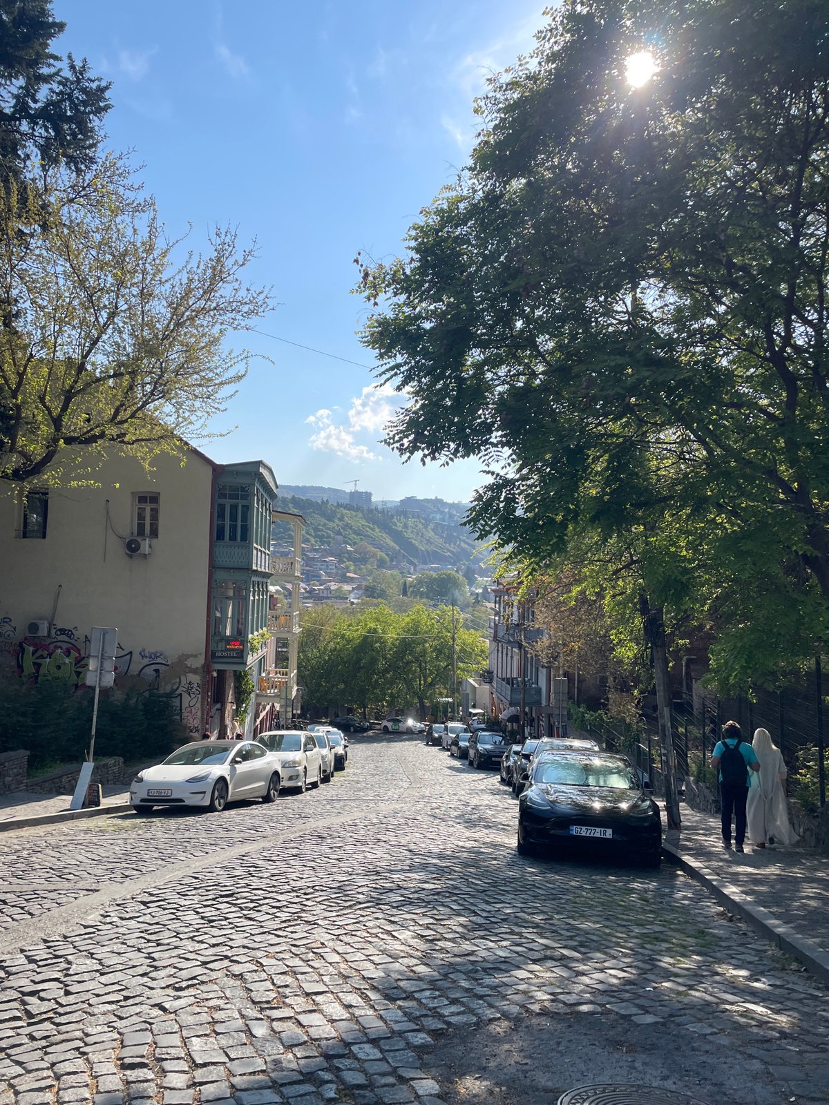 Spring afternoon walk documented through central Tbilisi streets
