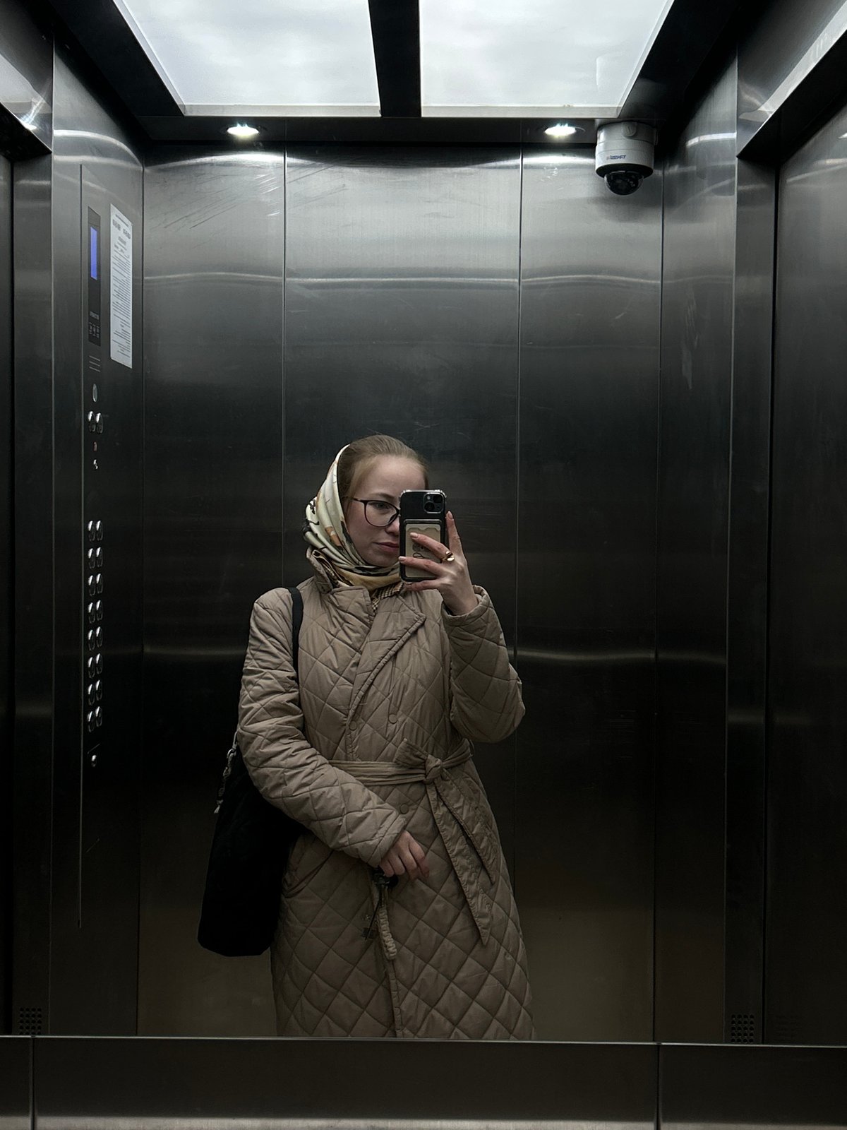 Saint Petersburg residents document elevator selfie, floral still life