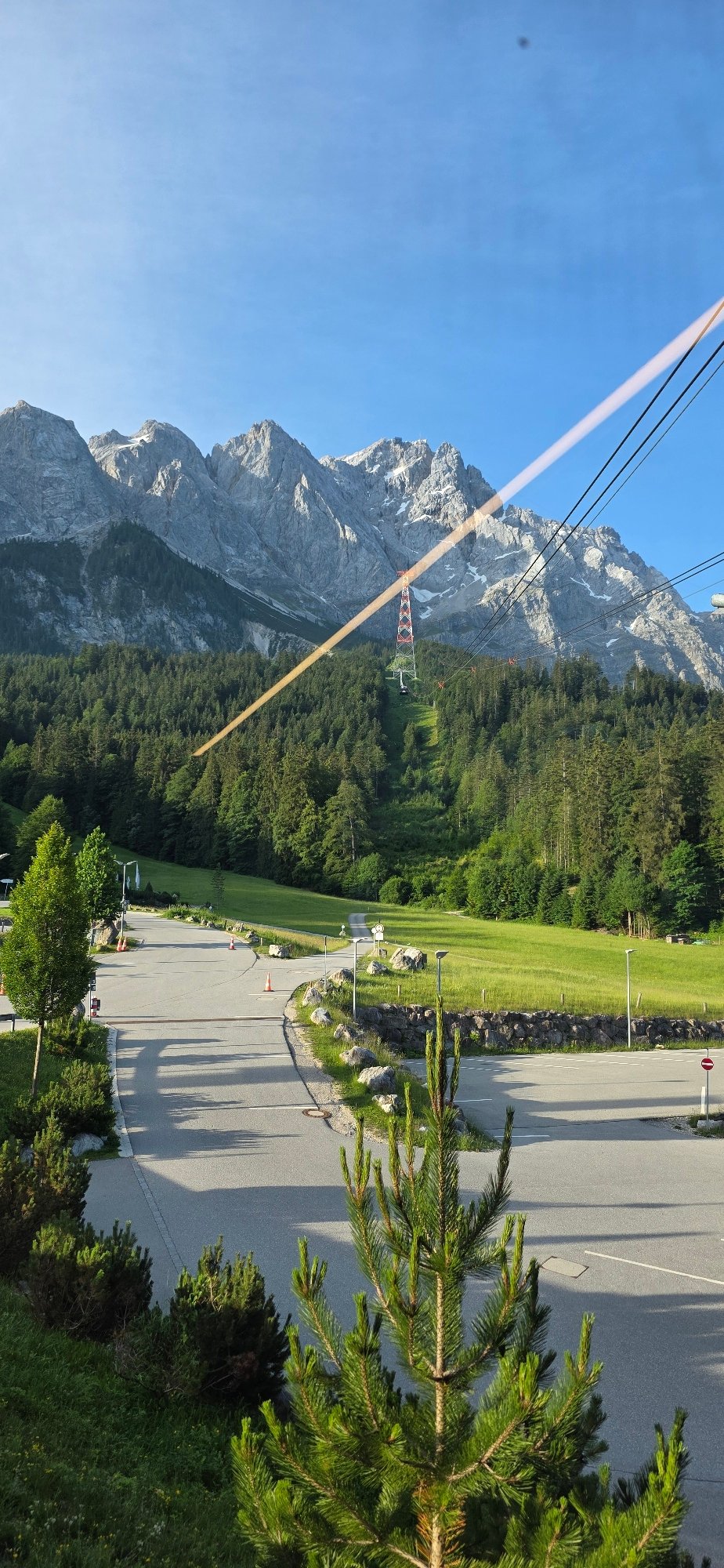 Morning tour of the Zugspitze cable car area in Grainau
