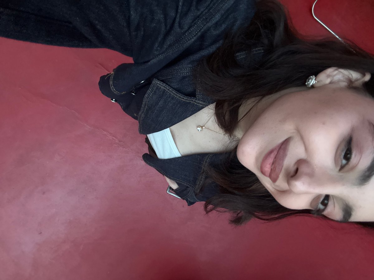 Woman photographed at multiple Yerevan locations within two minutes