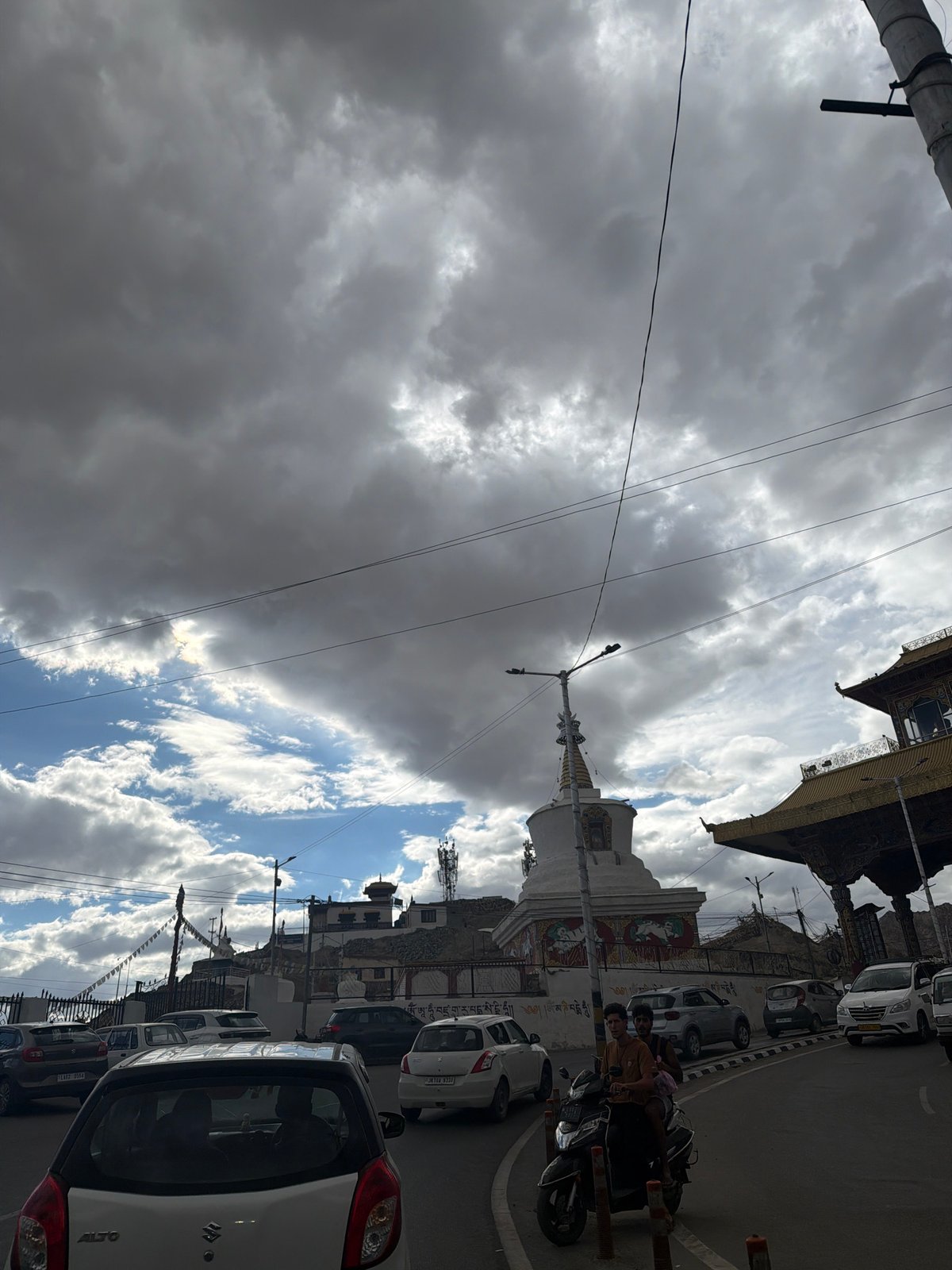 Leh streets and Tibetan Buddhist architecture on a cloudy morning