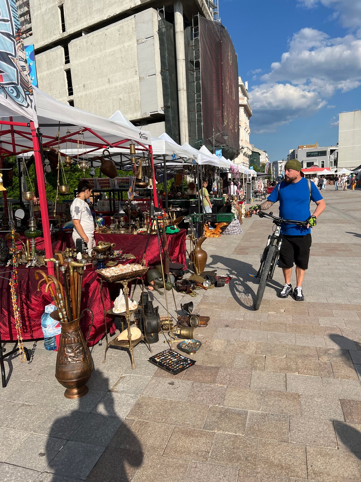 Antiques and flea market fills Constanța's historic pedestrian square