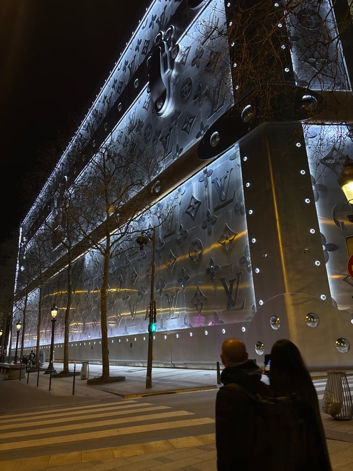 Evening stroll through Paris landmarks and cafés captured