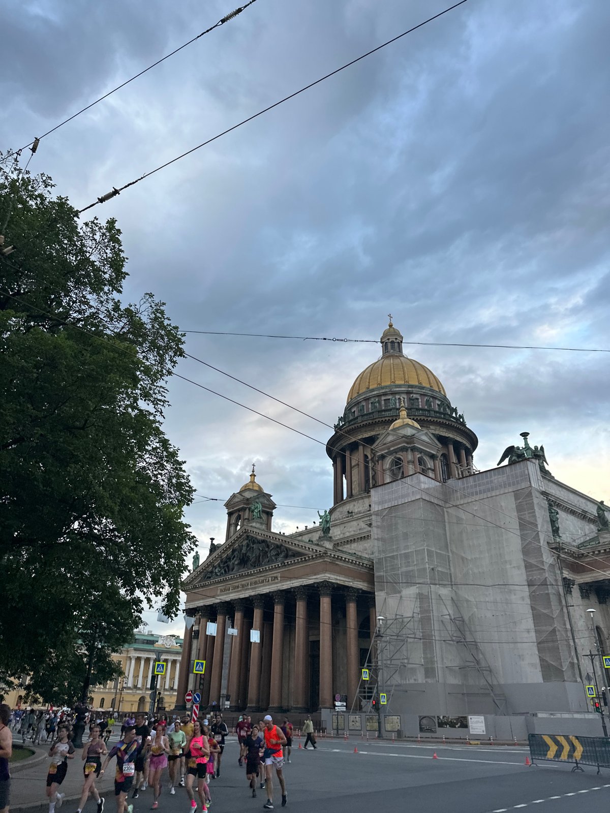 10K race through St. Petersburg past Saint Isaac's Cathedral