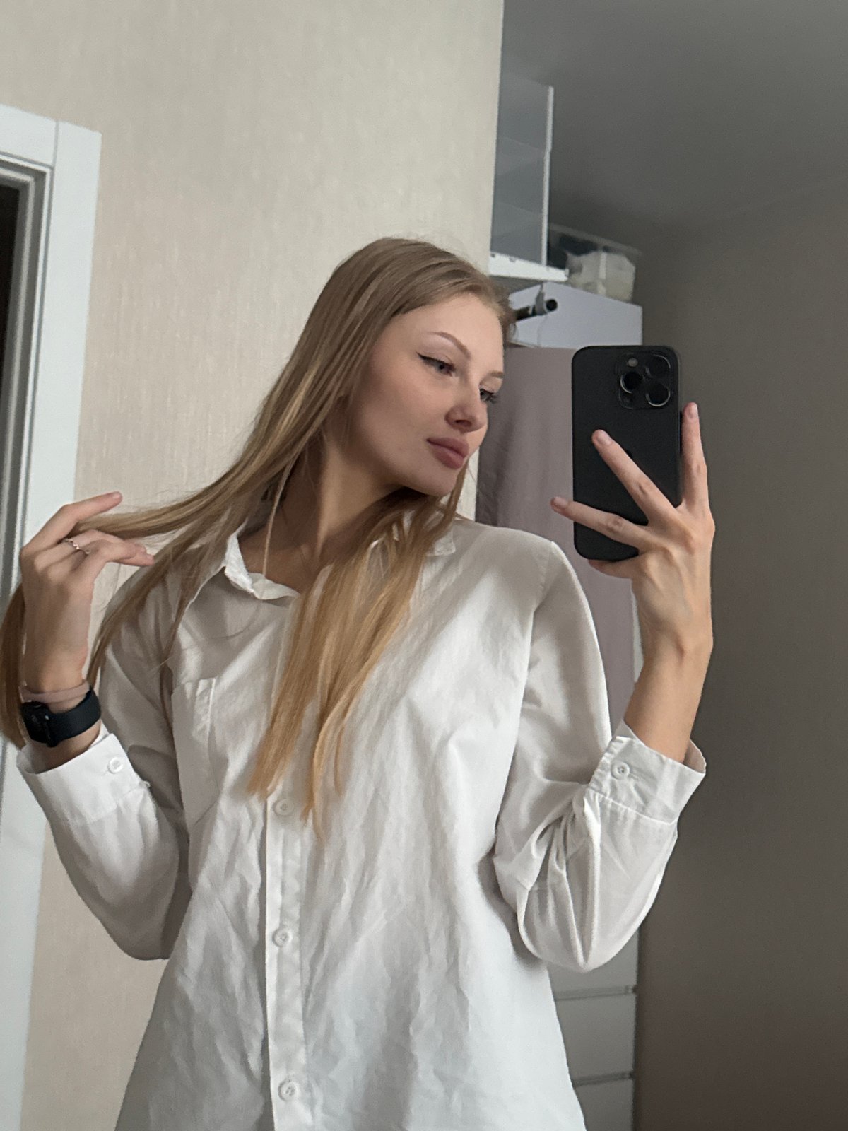 Indoor selfie session and diamond painting crafts in Perm