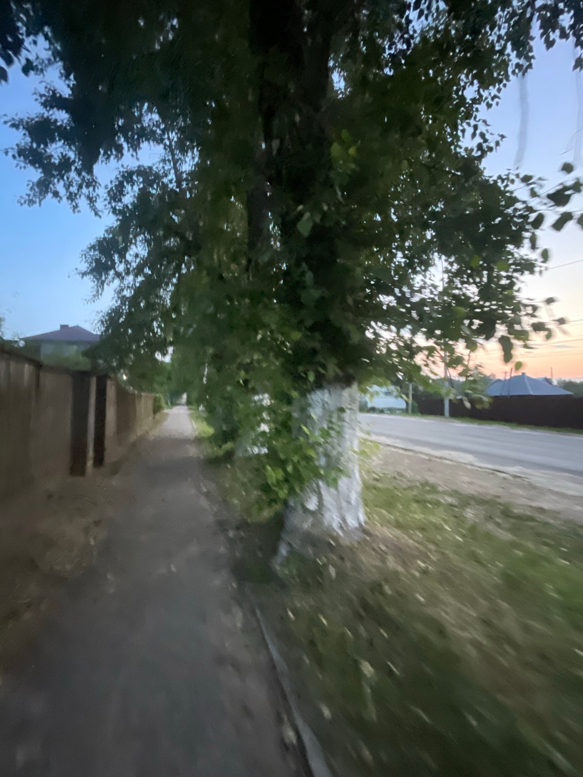 Evening walk through Krasnye Baki streets and pathways