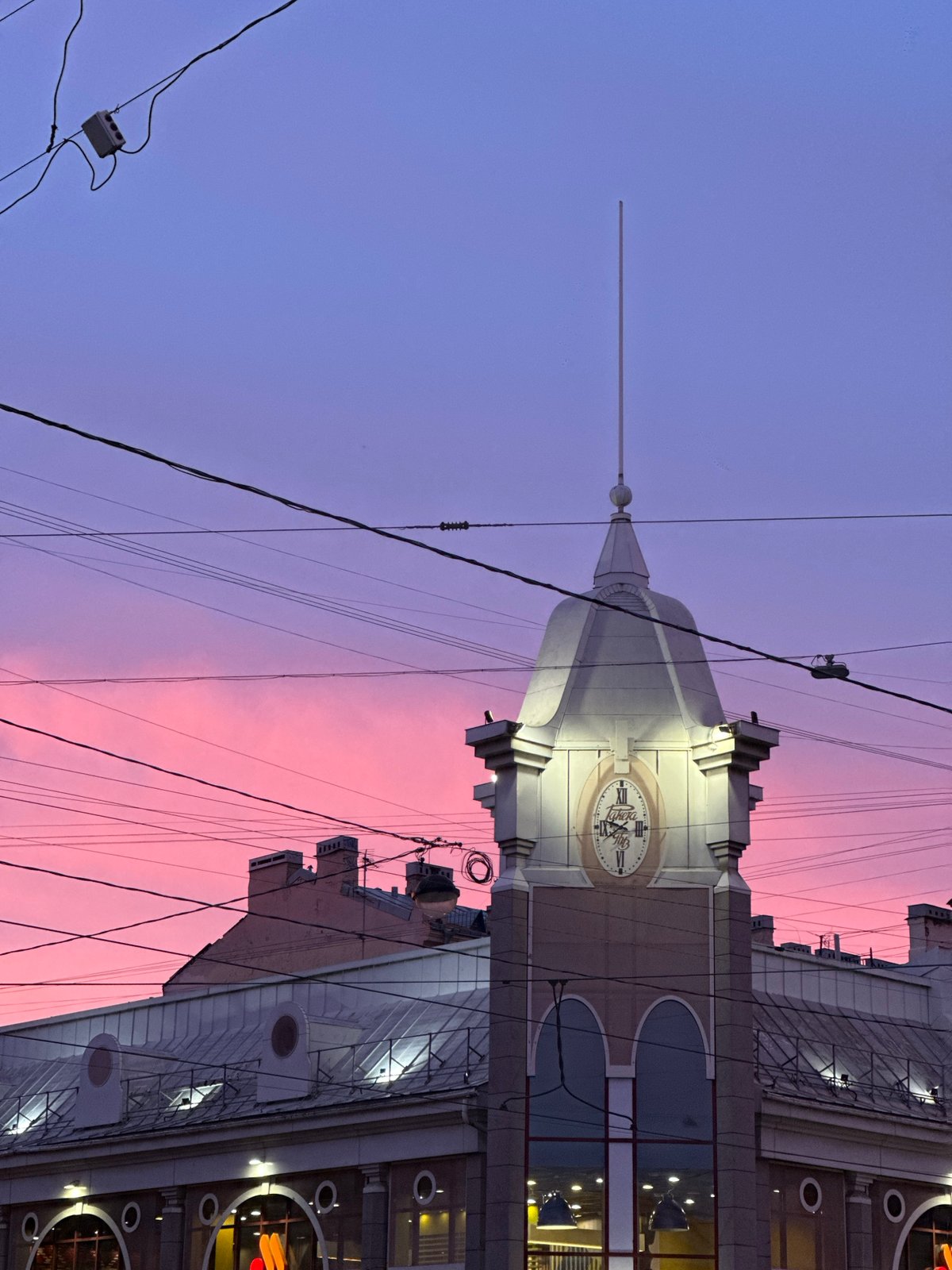 Twilight walk through Saint Petersburg's historic waterfront and streets