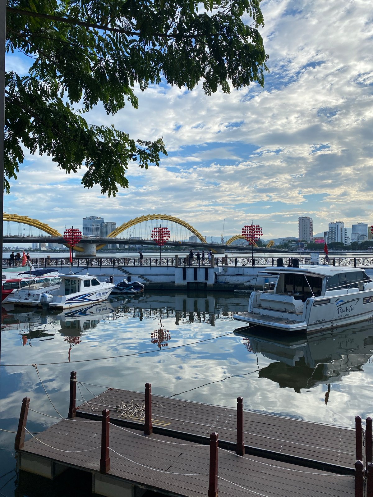 Morning on the Han River: Da Nang waterfront and coffee culture