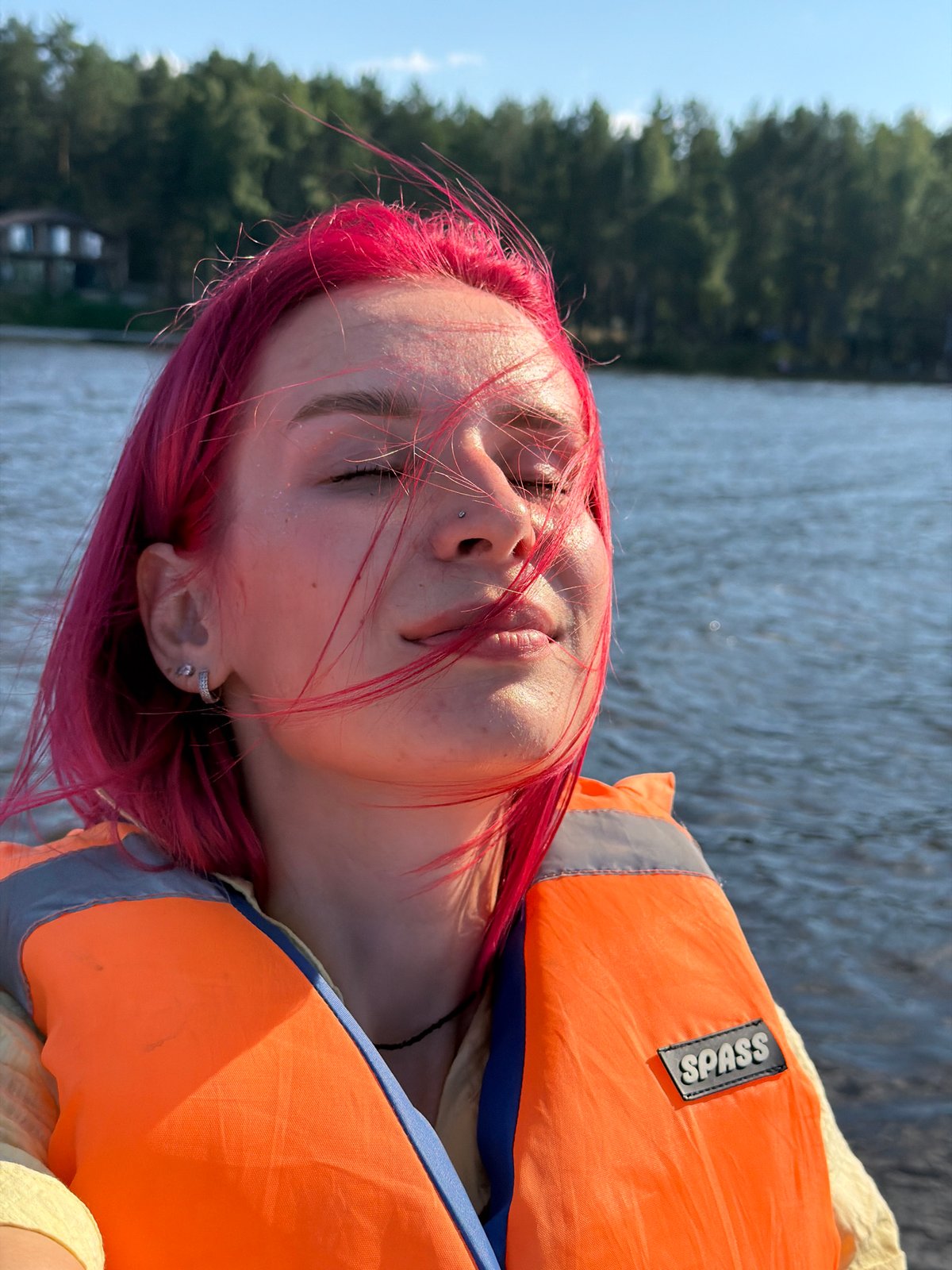 Lakeside summer day in Chaykovsky — boats, boards, and a live set