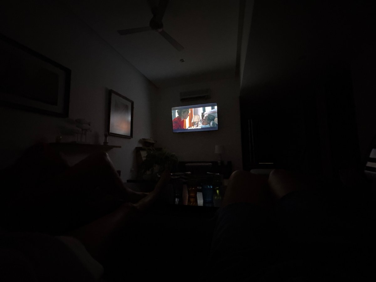 Early morning TV viewing captured in Puerto Marqués home