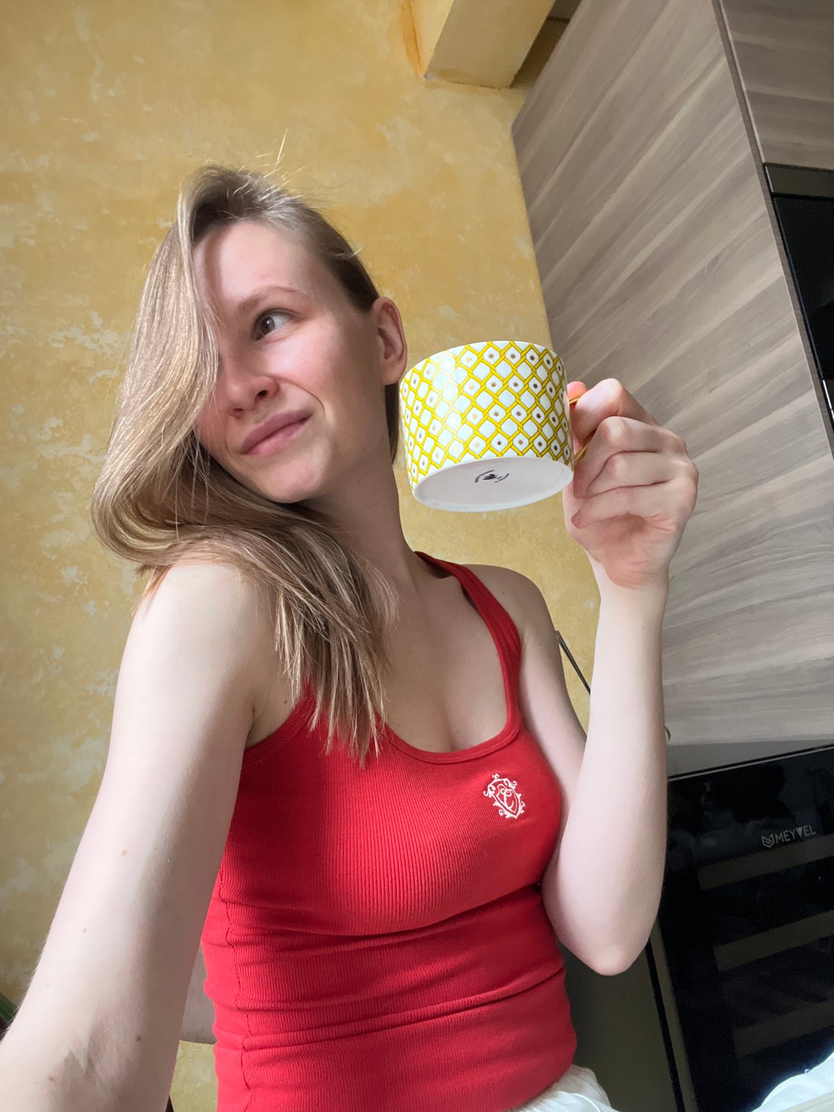Woman photographs daily moments in Khimki home