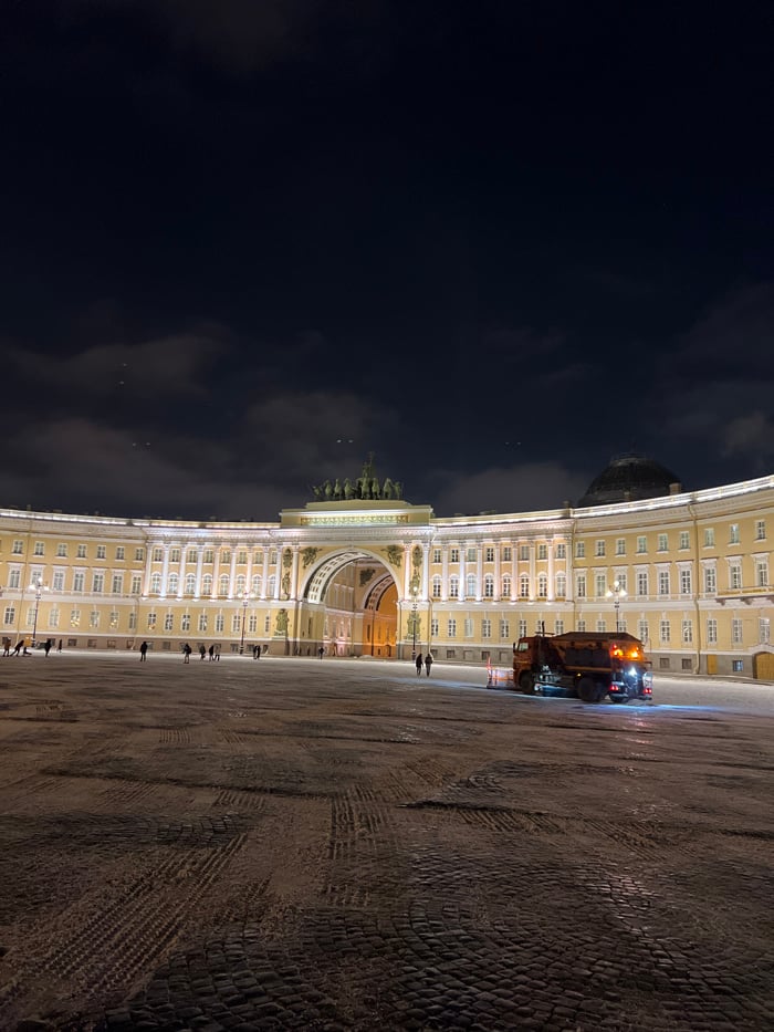 Winter night scenes documented across Saint Petersburg's historic center