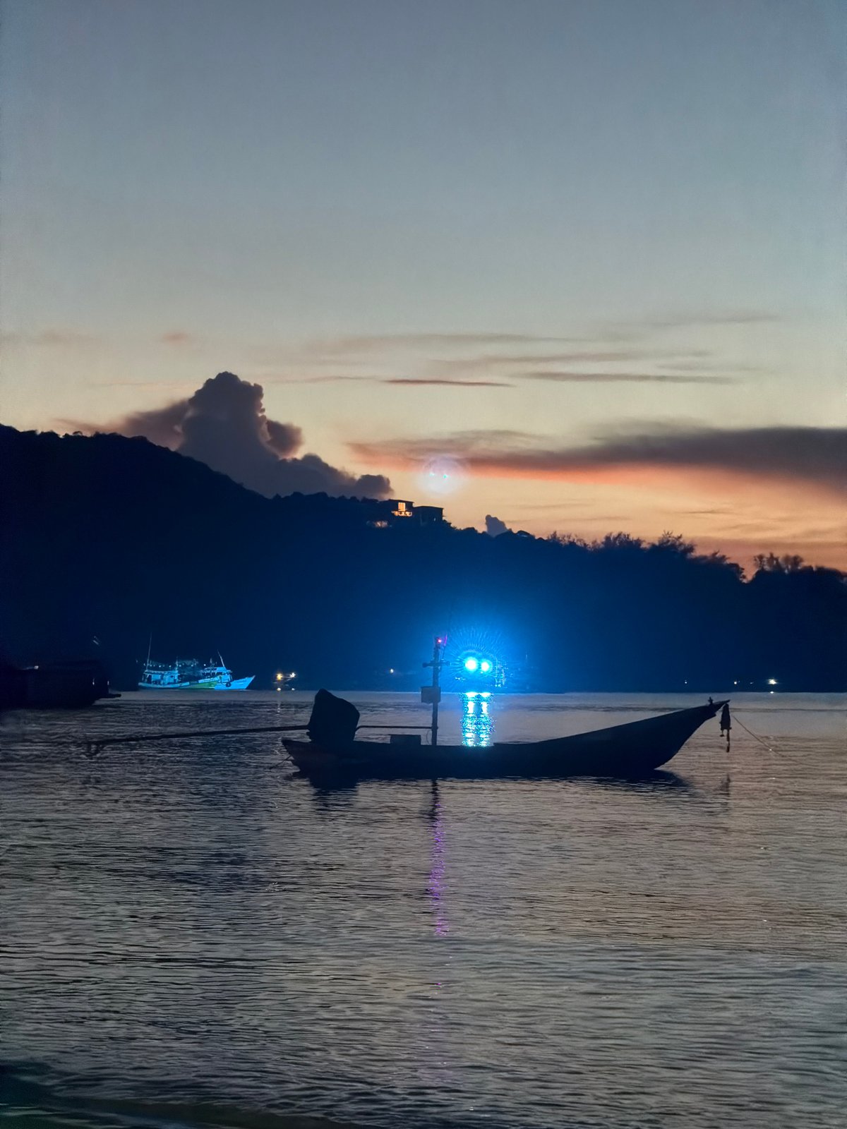 Evening scenes documented across Koh Phangan island beaches