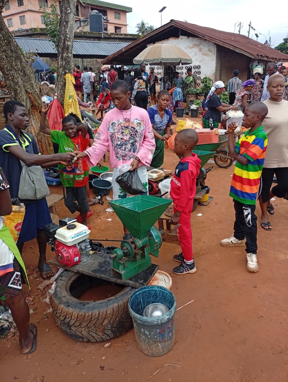 Sunday market hustle at an open-air trading spot in Nkpor