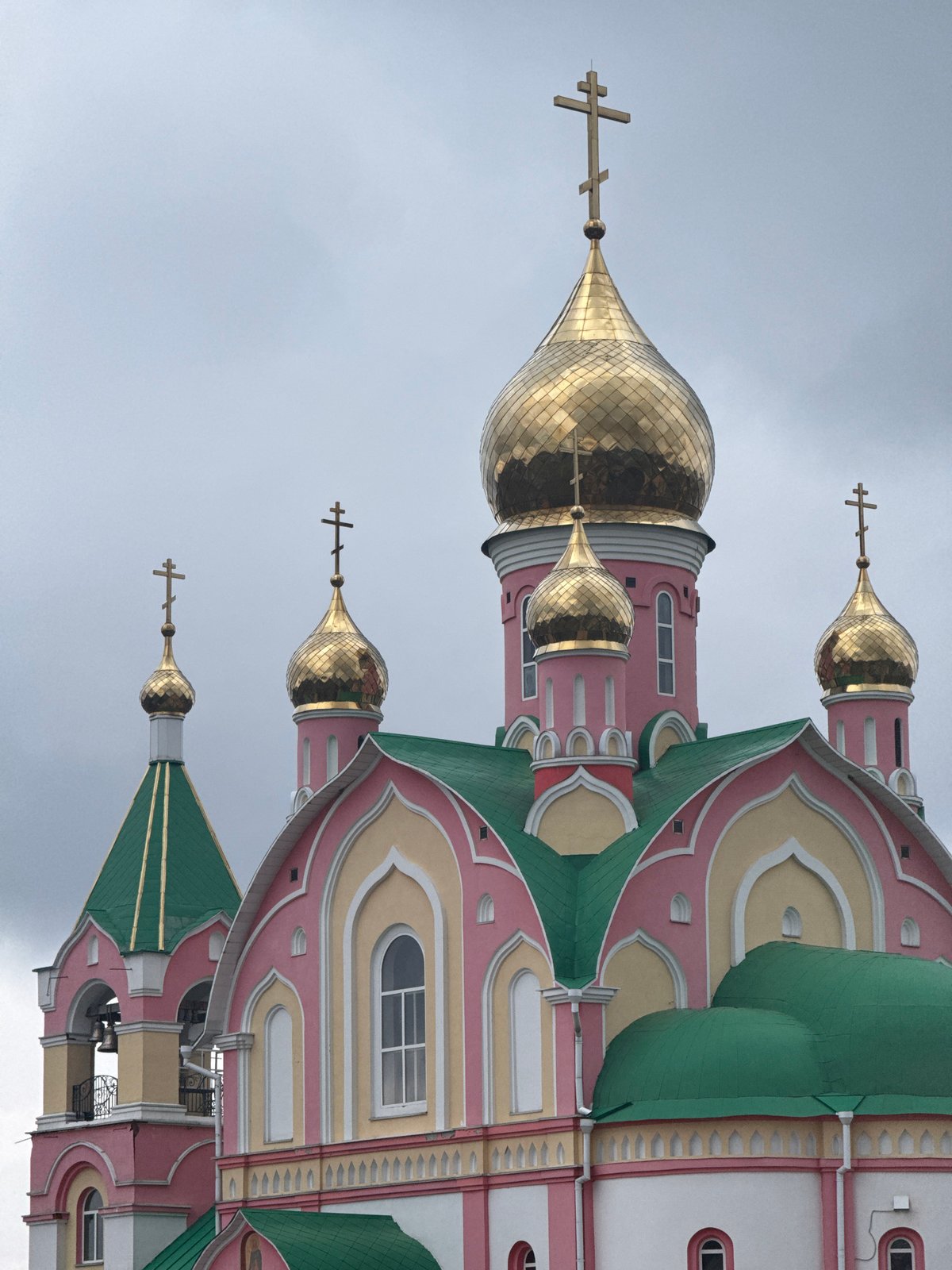Overcast day captured at Kurchatov church and lakefront