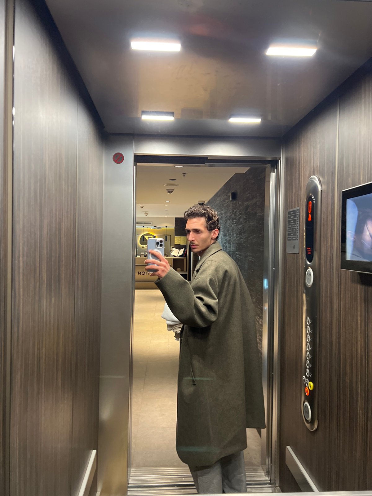 Man takes series of selfies in Budva indoor locations