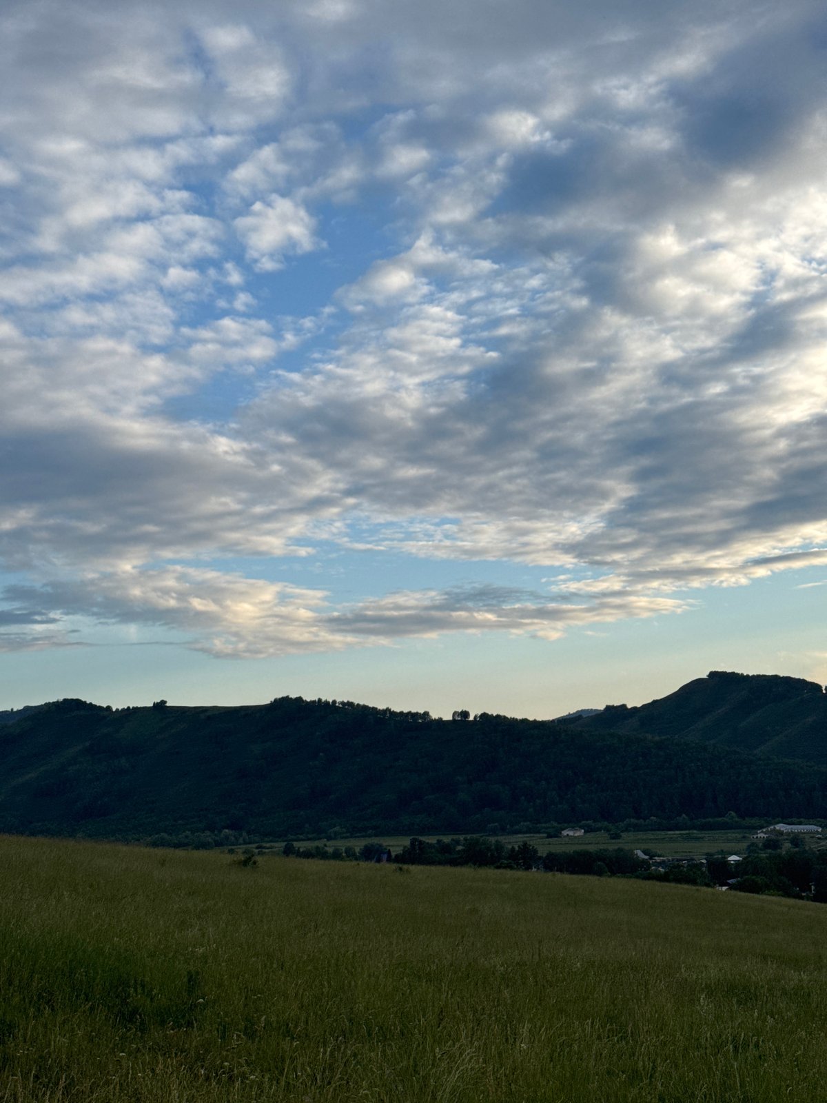 Summer afternoon in Soloneshnoye, Altai village and countryside