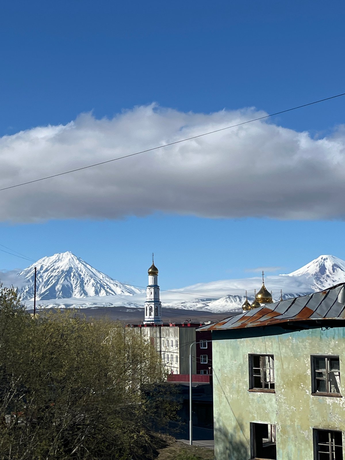 Clear morning views captured in Petropavlovsk-Kamchatsky with mountain backdrop
