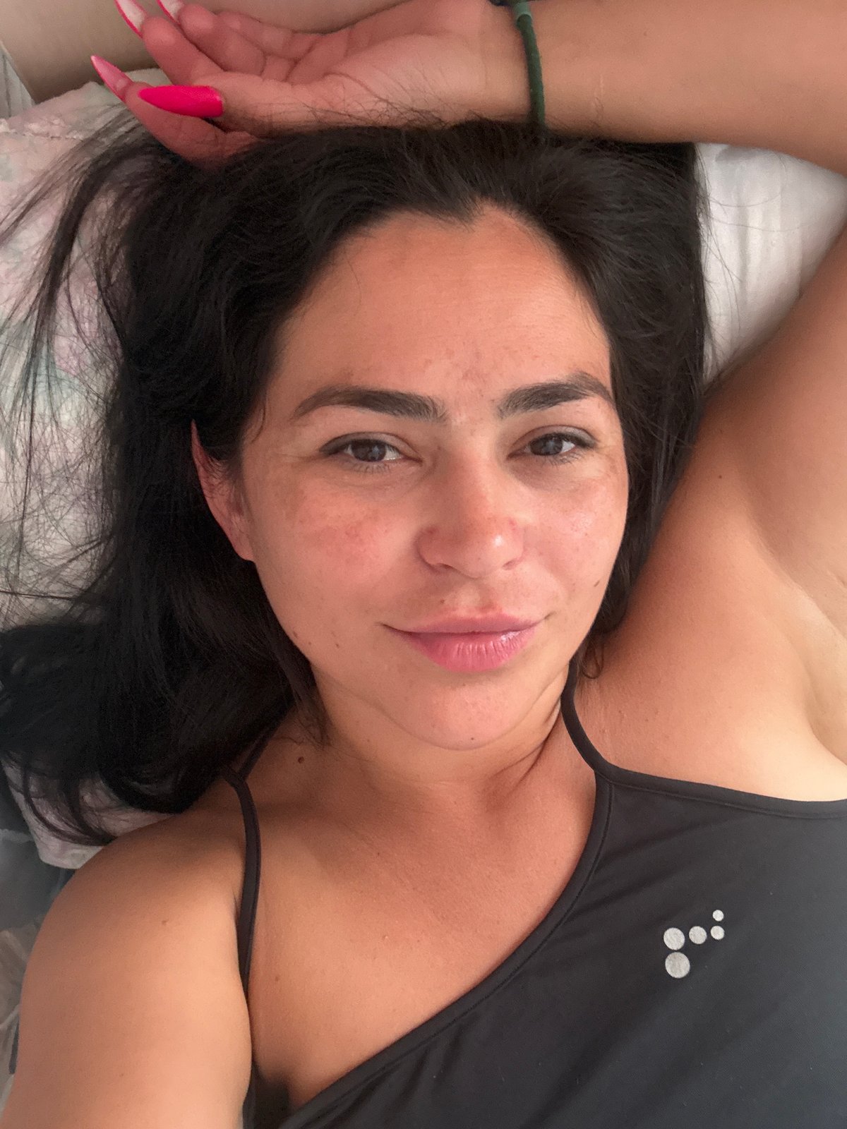 Woman shares quiet morning moments with pets in Russia