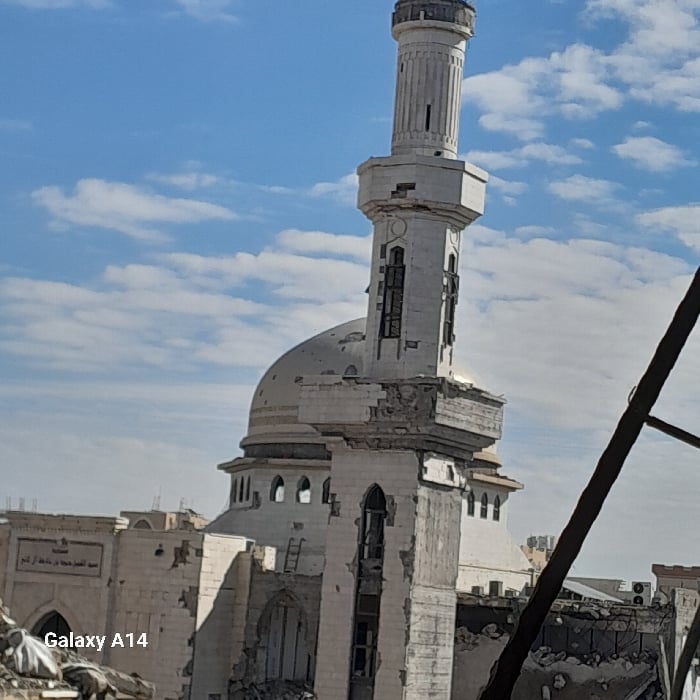 Widespread building damage and refugee settlements documented in Khan Yunis