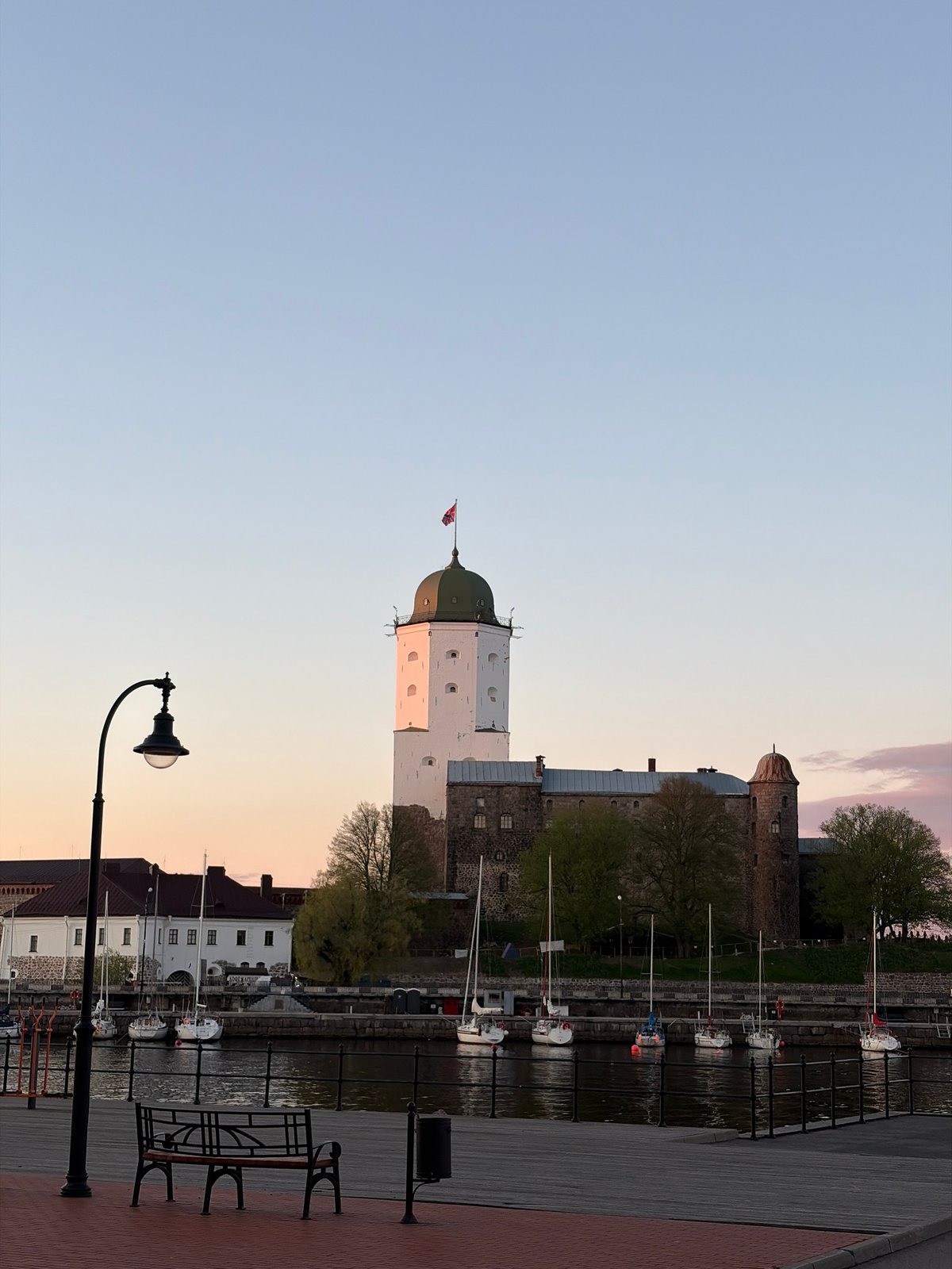 Vyborg Castle and cityscape documented by independent witnesses
