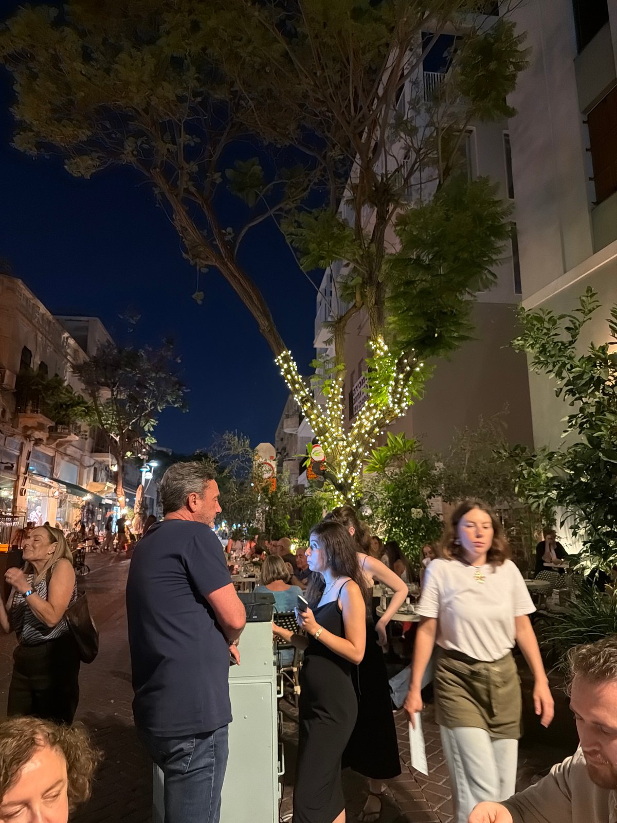 Evening dining captured at Tel Aviv restaurants