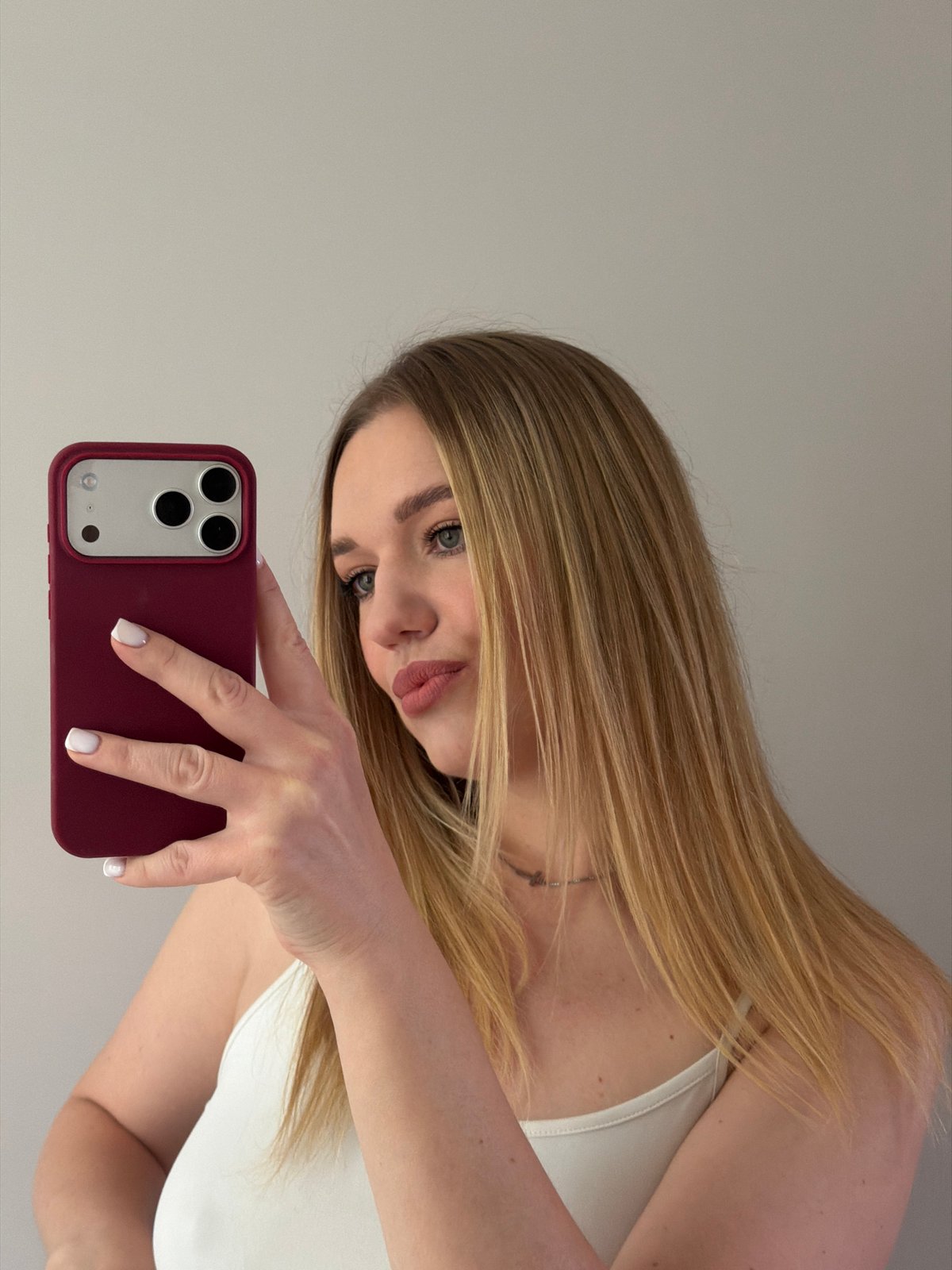Morning routine: selfies and breakfast at a Dreiliņi home