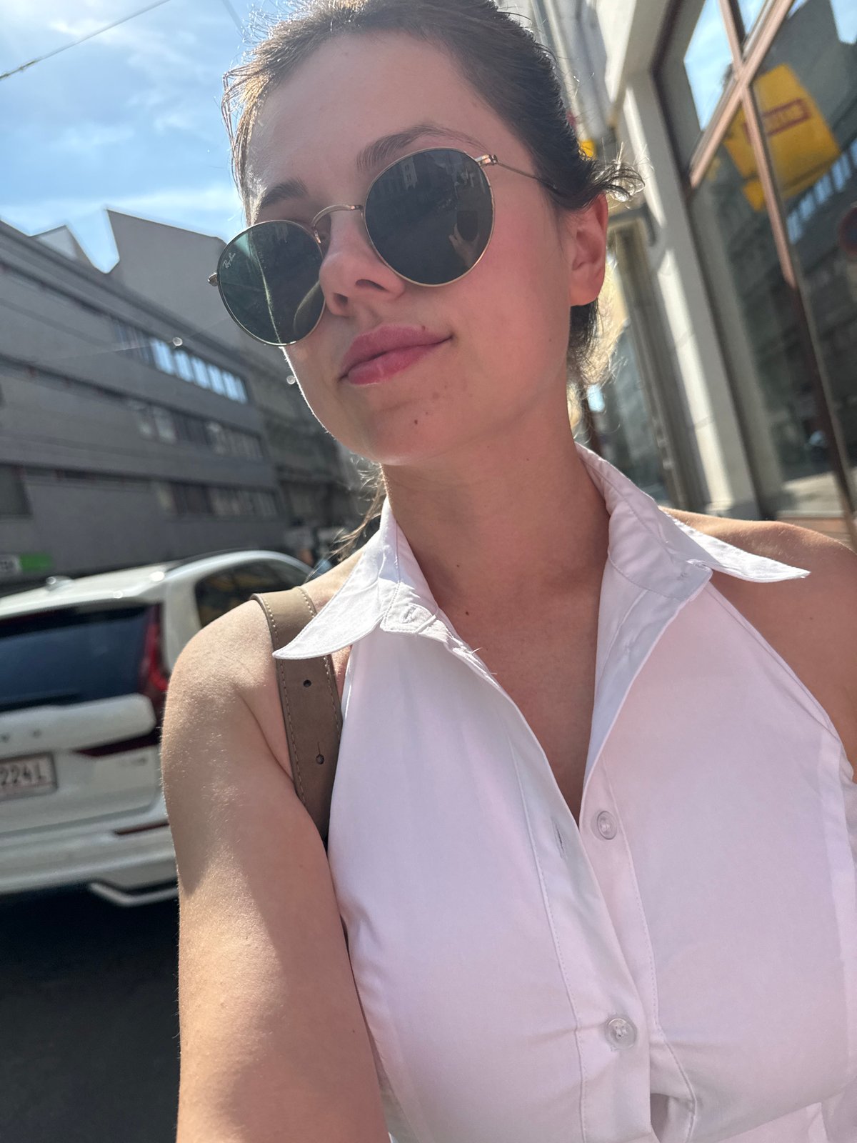 Tourist captures Vienna street scenes during brief walking tour