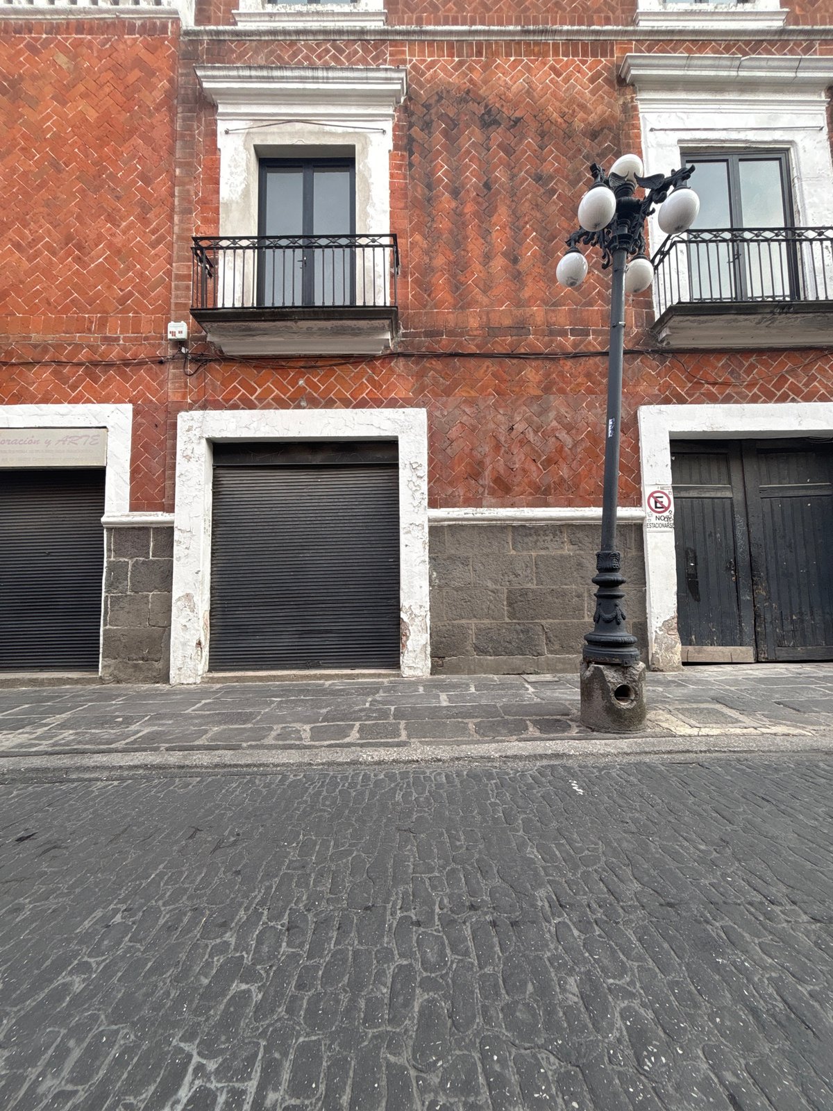Nighttime architectural documentation captured in Puebla, Mexico