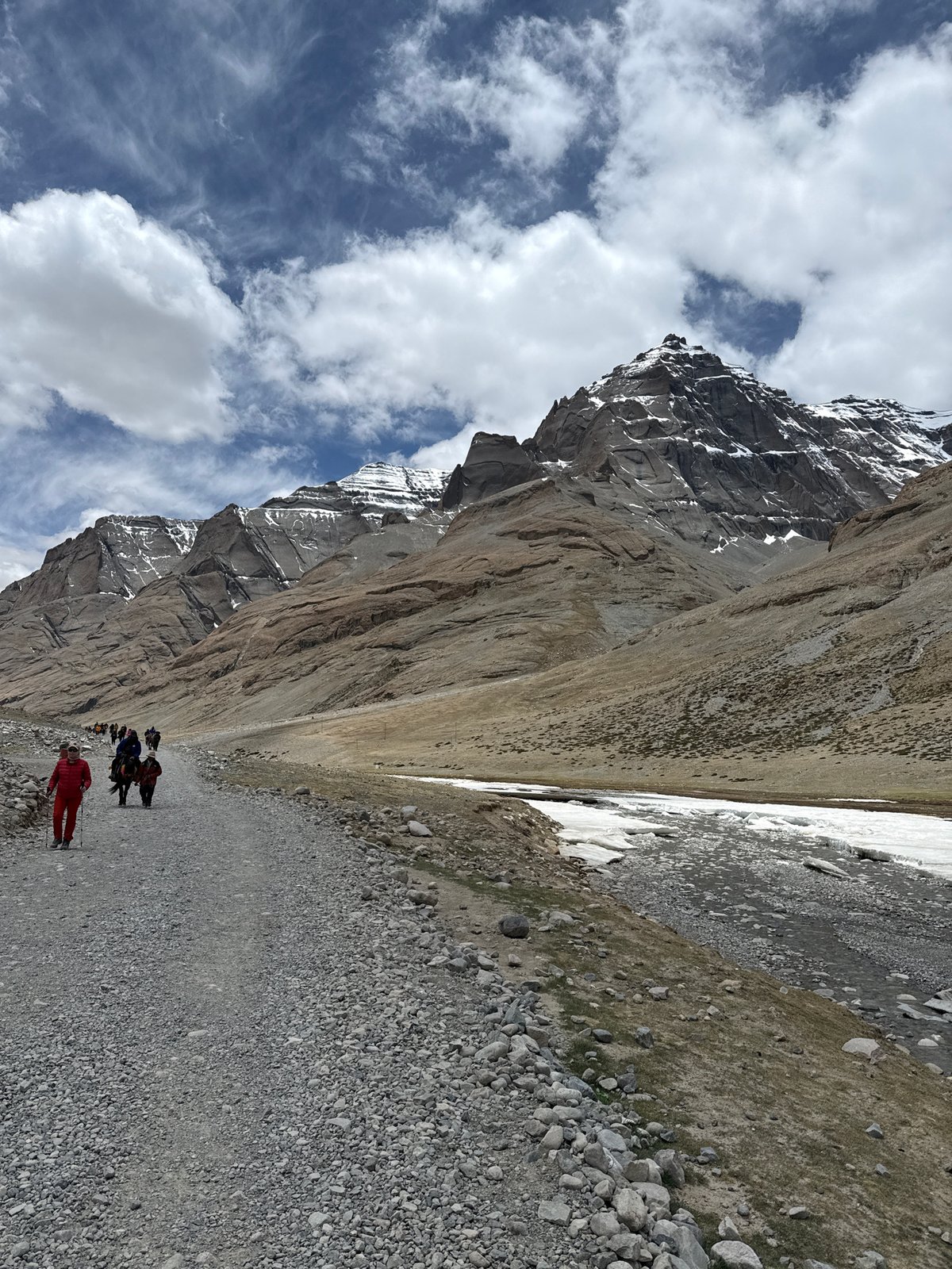 Morning mountain landscapes documented in China's Himalayan region