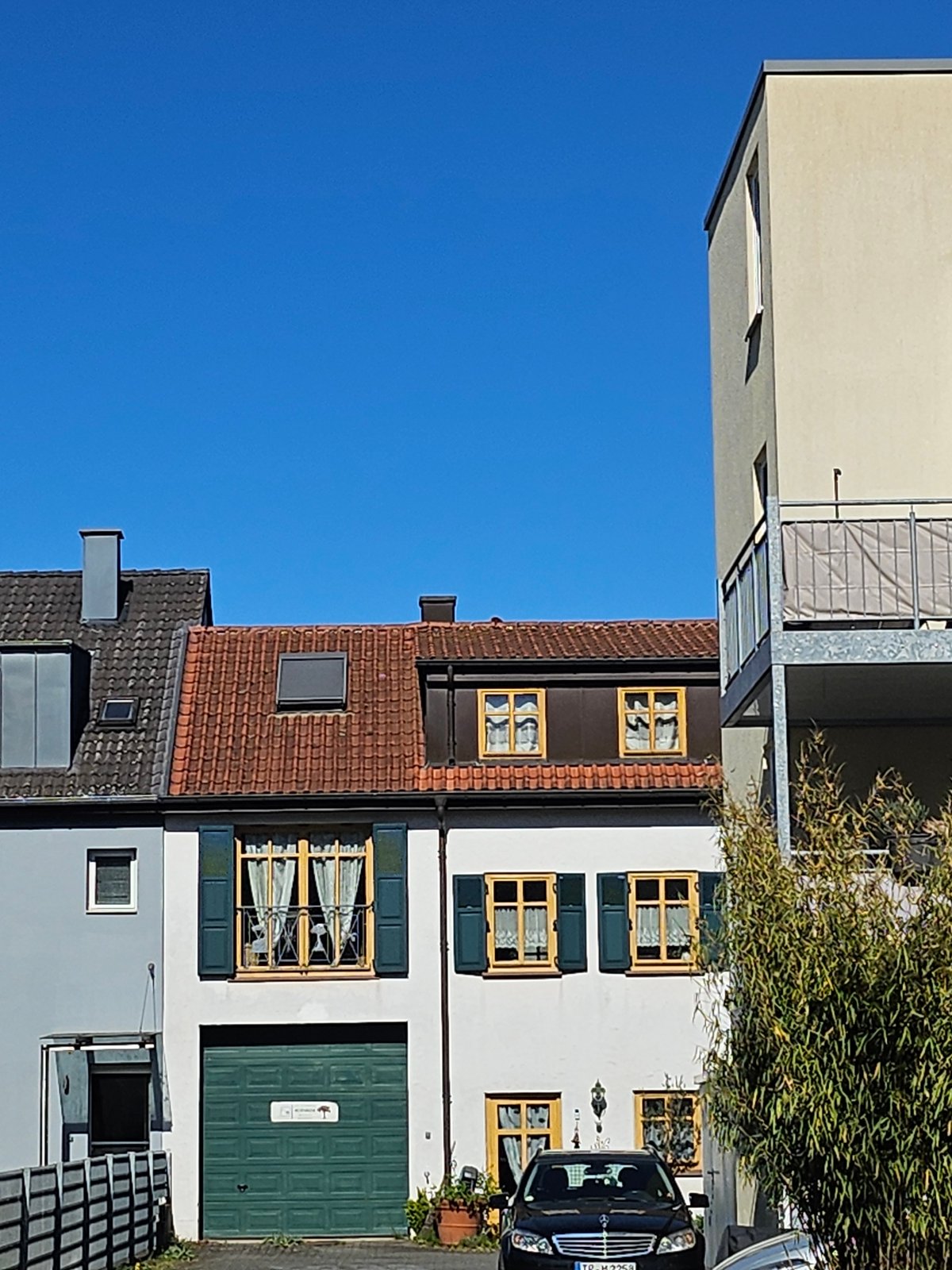 Spring scenes and fruit market documented in Trier, Germany