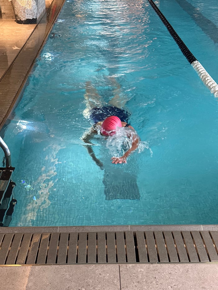 London swimmer completes morning pool session, shares #YOLO