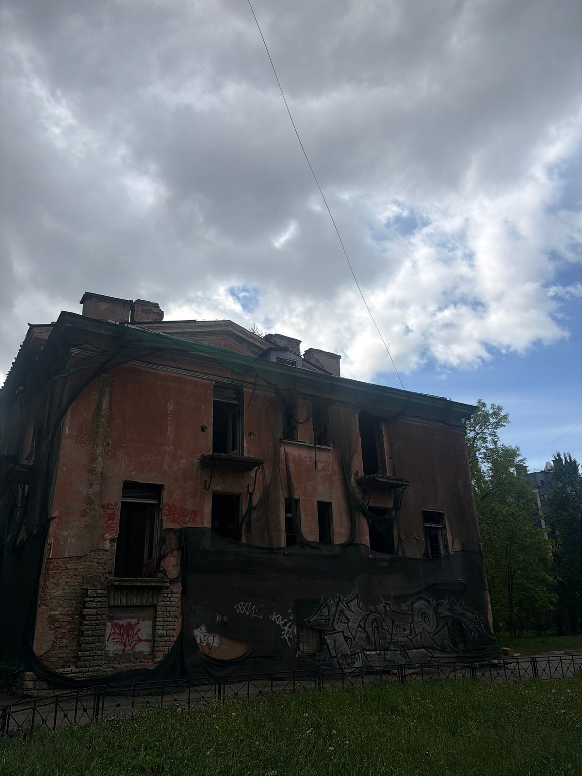 Morning documentation of decaying buildings and indoor wellness activities